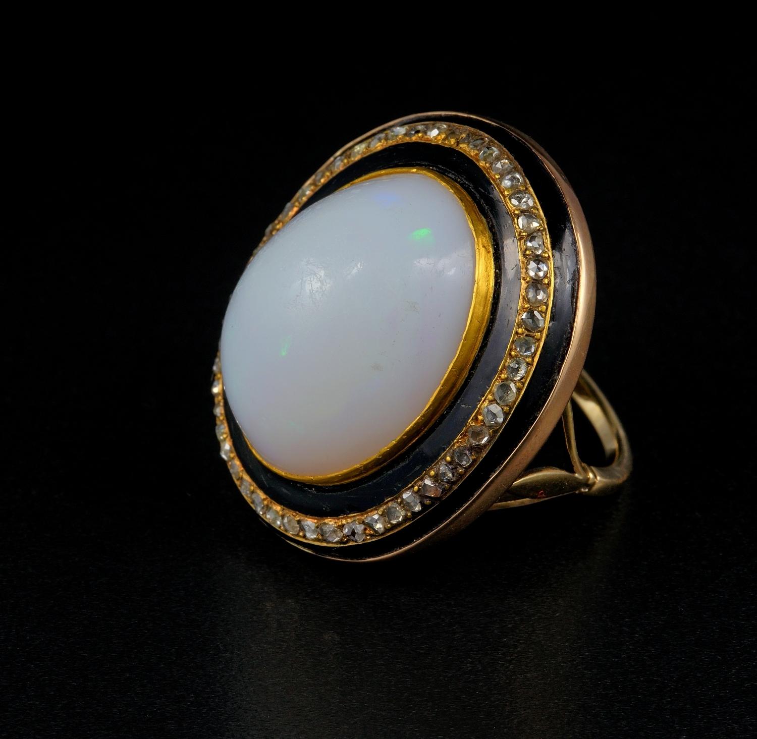 Antique 22.0 Carat Natural Opal Rose Cut Diamond Huge Ring In Good Condition In Napoli, IT