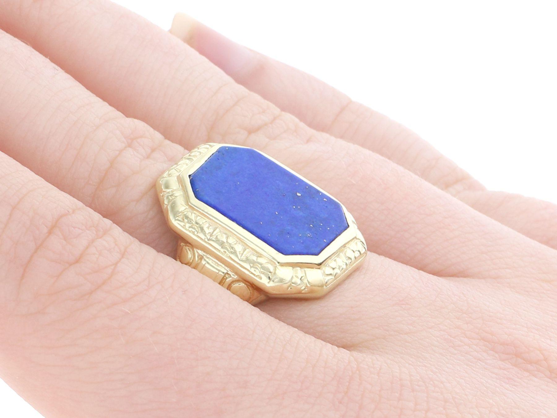 Women's or Men's Antique 2.21Ct Lapis Lazuli and 14k Yellow Gold Signet Ring For Sale