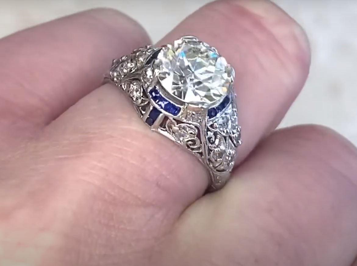 Antique 2.24ct Old Euro-Cut Diamond Engagement Ring, Sapphire Halo, circa 1925 In Excellent Condition For Sale In New York, NY