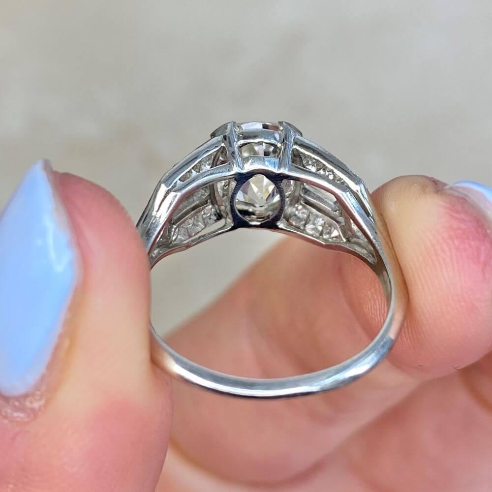 Antique 2.26 Carat Old Euro-Cut Diamond Engagement Ring, VS1 Clarity, Platinum For Sale 2