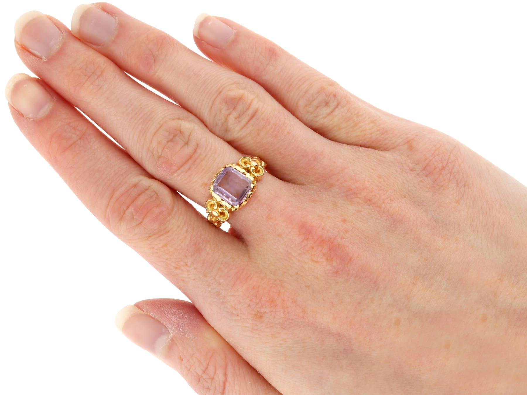 Antique 2.28Ct Amethyst and 15k Yellow Gold Ring Circa 1840 For Sale 2