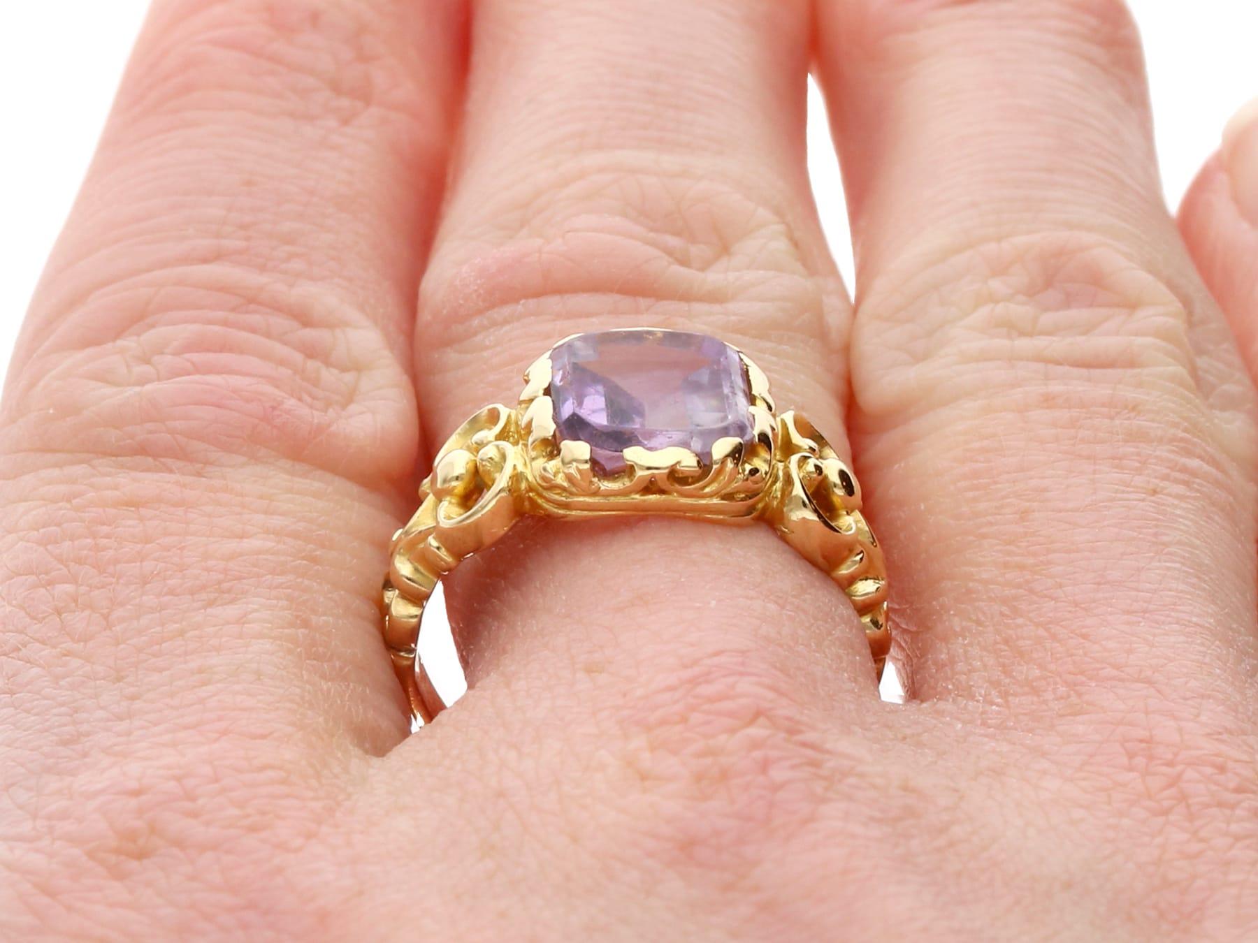 Antique 2.28Ct Amethyst and 15k Yellow Gold Ring Circa 1840 For Sale 4