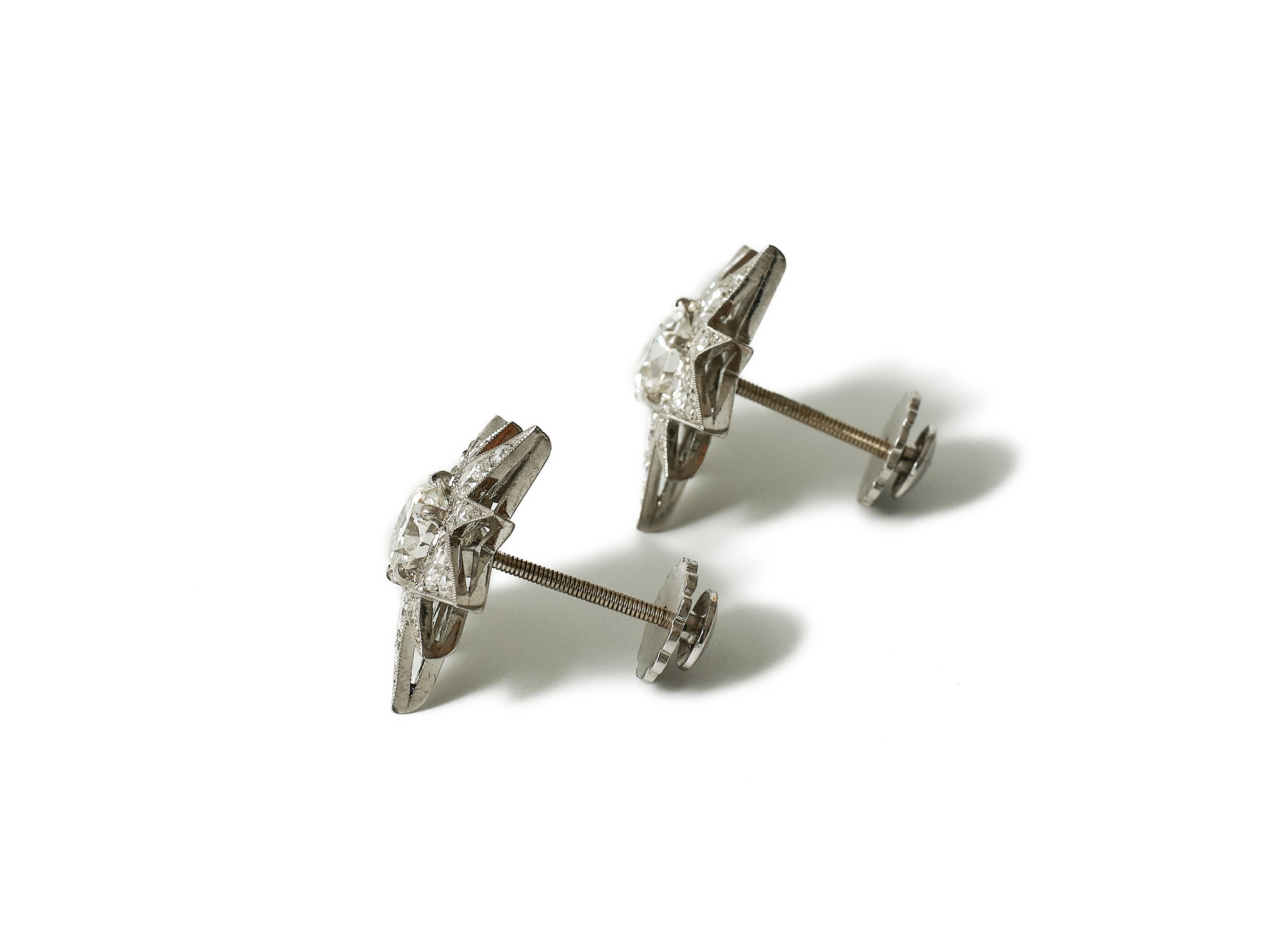 Antique 2.2ct old european cut diamond star earrings In Good Condition For Sale In Malmö, Skåne län