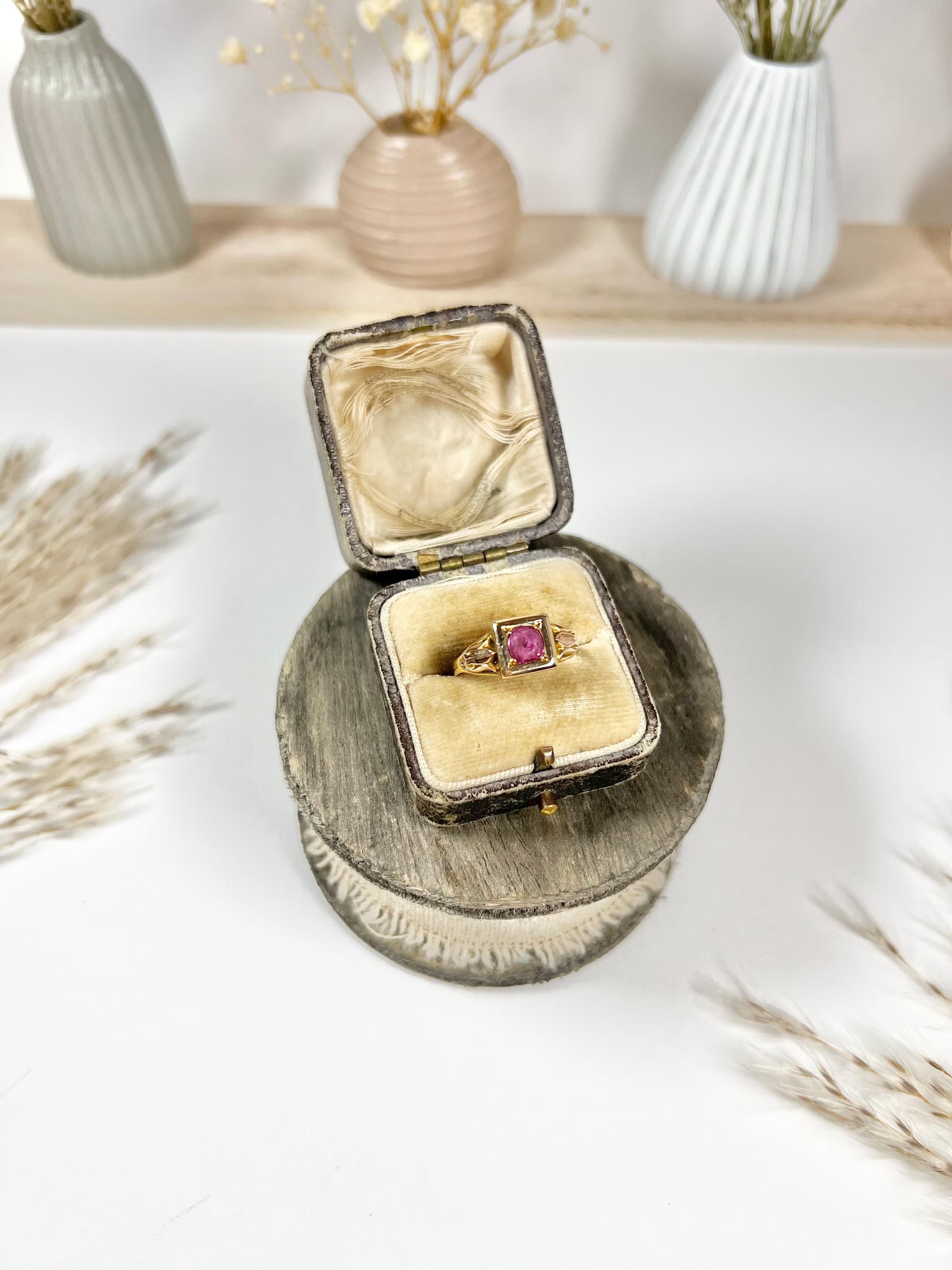 Antique Ruby Ring

22ct Gold Stamped 

Hallmarked London 1879

Pretty, Victorian square shaped ring. Set with a lovely round, natural ruby centre. Mounted in yellow gold with tulip carved shoulders.

Face of the ring measures approx 8mm x 8mm

UK