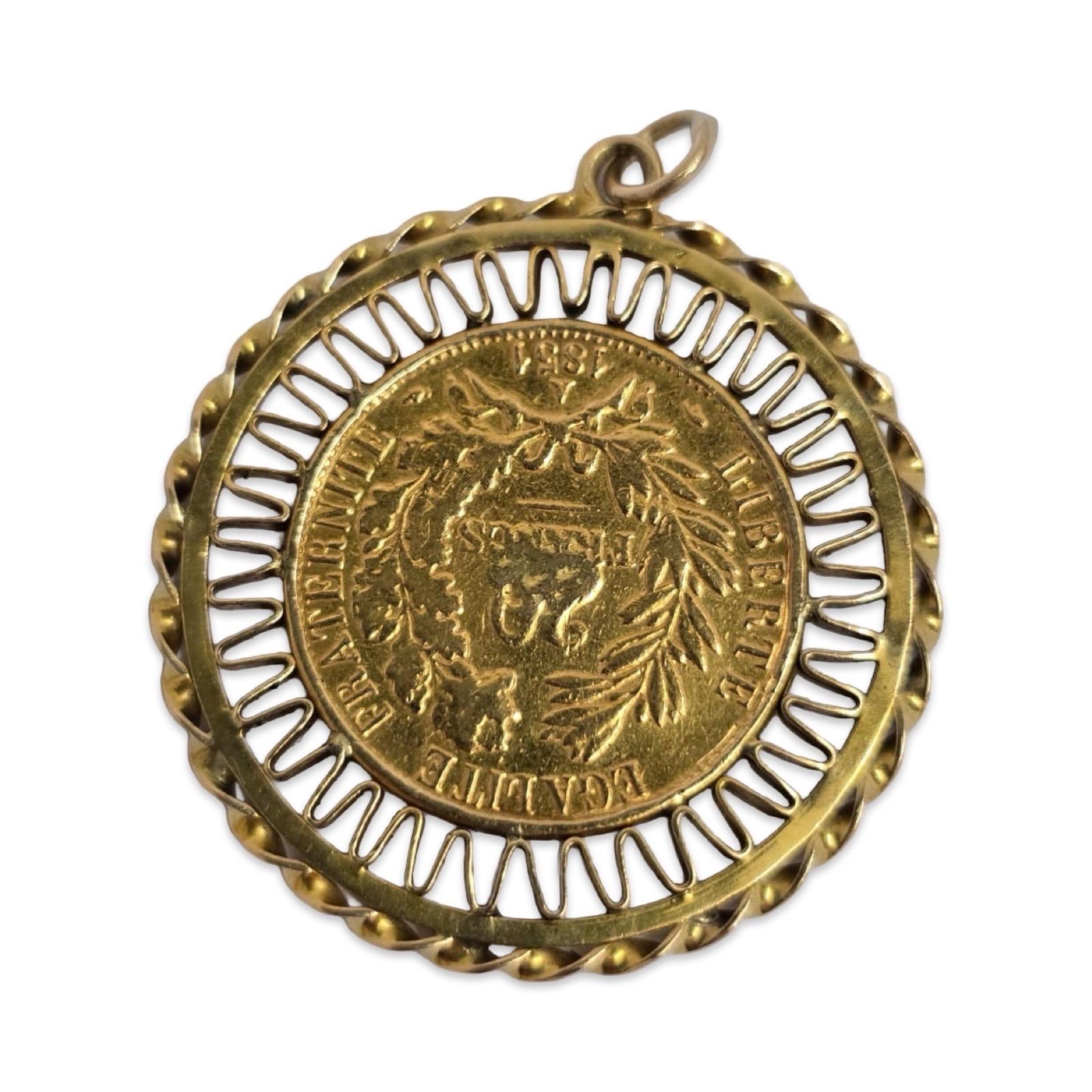 da uomo o donna Ciondolo a forma di moneta in oro francese 22K con castone in filigrana 18K in vendita