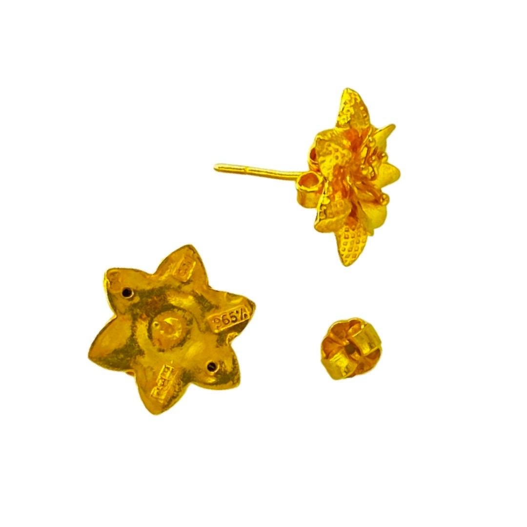 Women's or Men's Antique 23 Karat 965% Gold Flower Stud Earrings