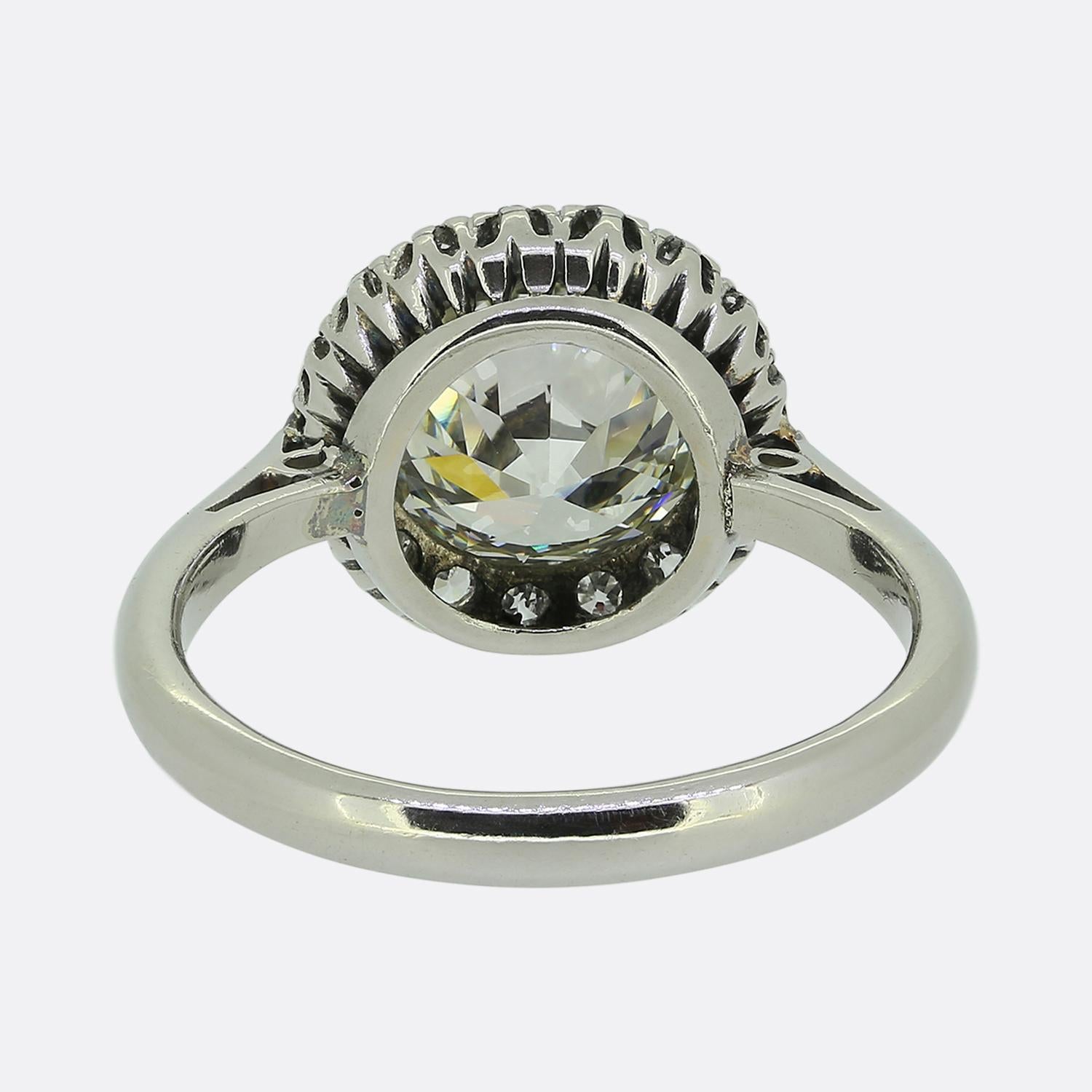 Antiker 2.30 Karat Diamant-Cluster-Ring (Alteuropäischer Schliff) im Angebot