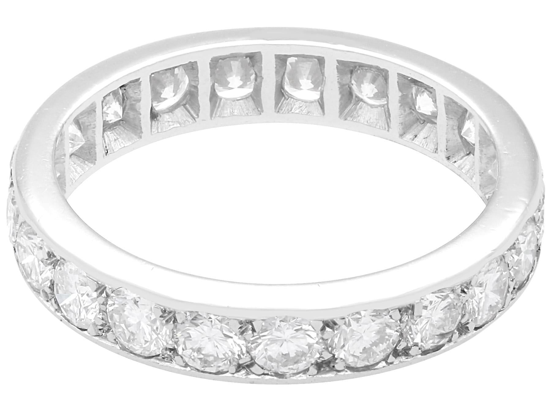 Women's or Men's Antique 2.30Ct Diamond and 18k White Gold Full Eternity Ring Circa 1935 For Sale