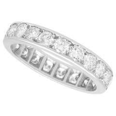 Anillo de eternidad antiguo de 2,30 quilates de diamantes y oro blanco de 18 quilates Circa 1935
