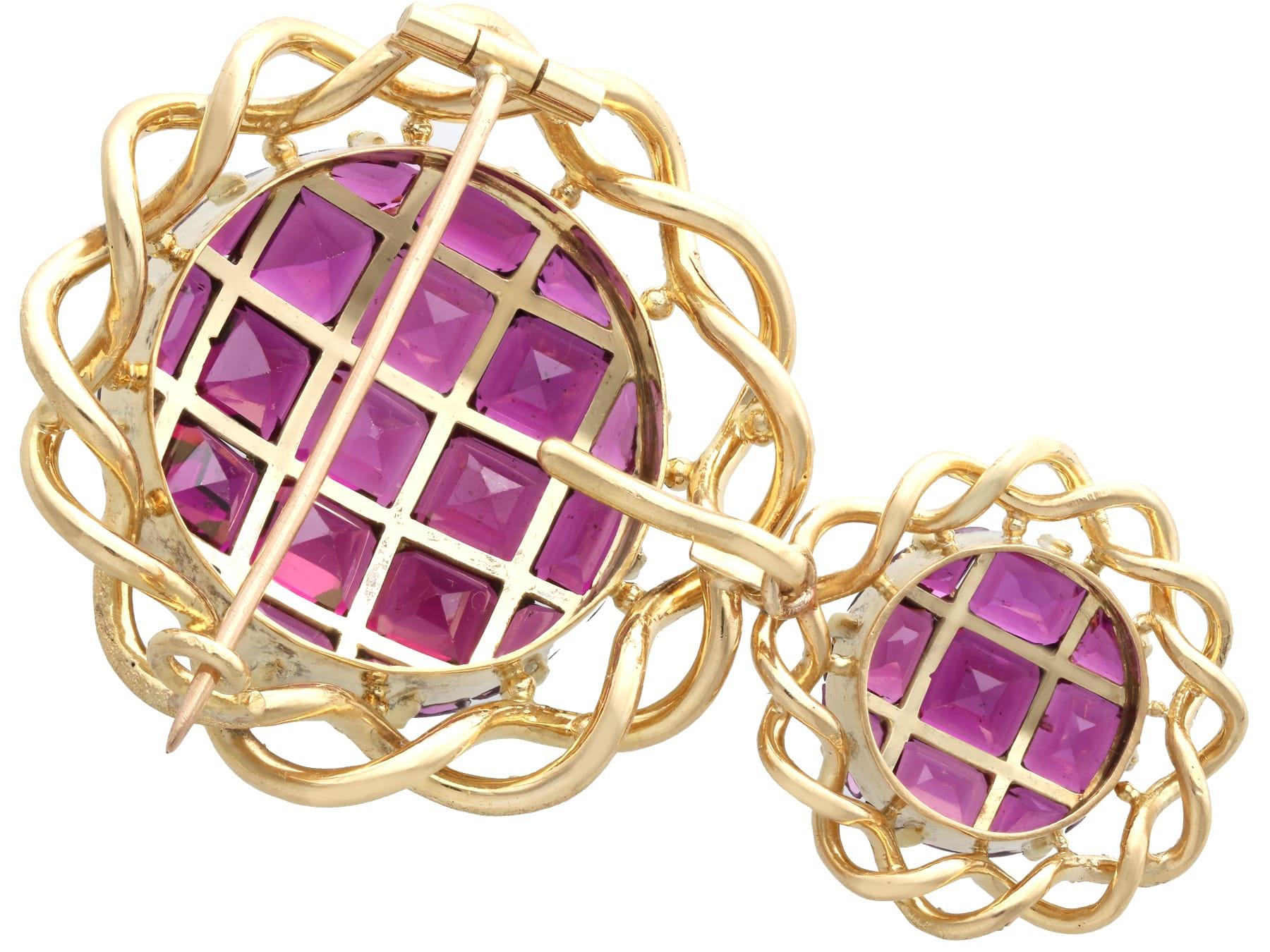 Women's or Men's Antique 23.50 Carat Garnet 0.28 Carat Diamond 18k Yellow Gold Brooch Circa 1890 For Sale