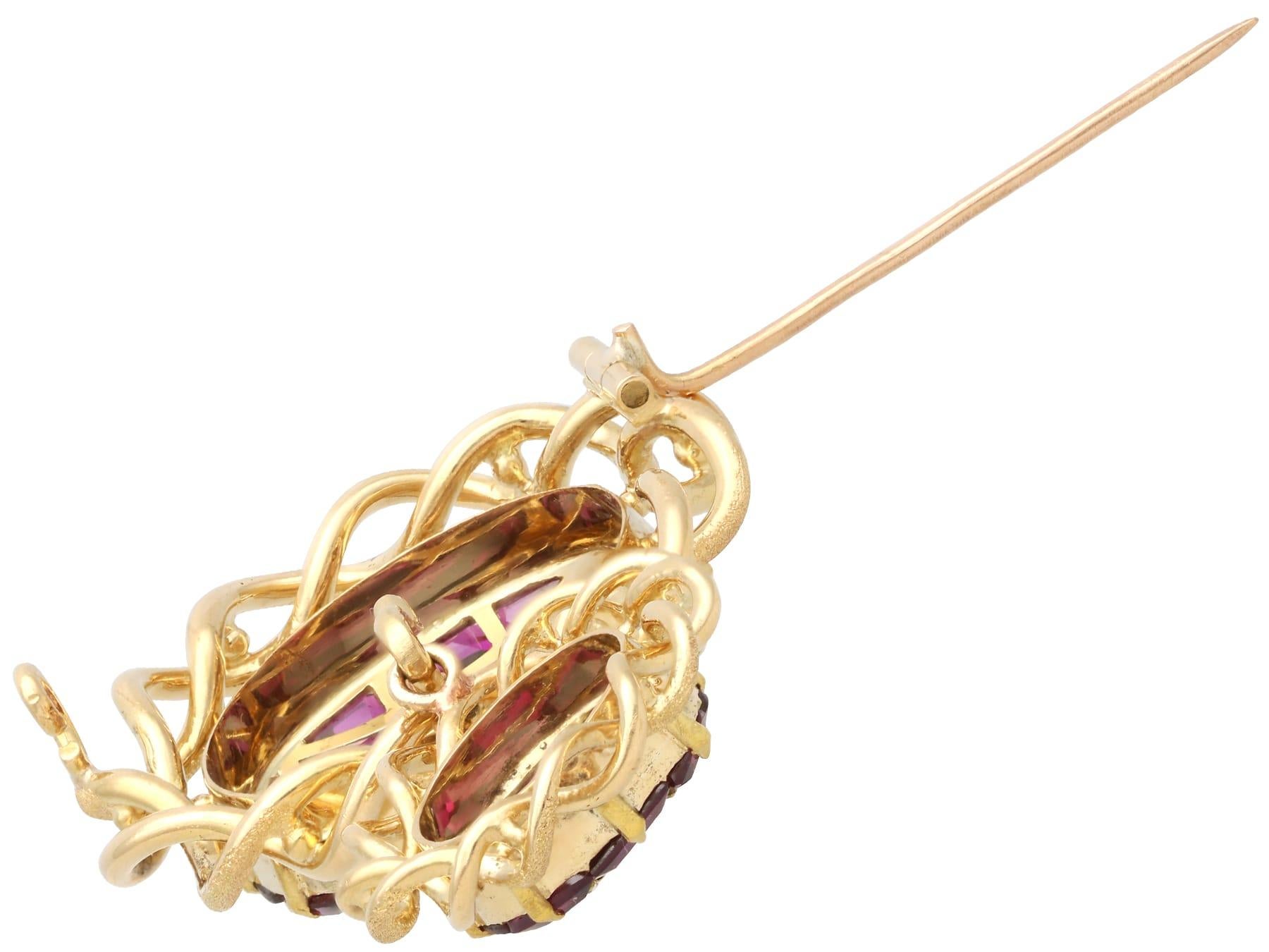 Antique 23.50 Carat Garnet 0.28 Carat Diamond 18k Yellow Gold Brooch Circa 1890 For Sale 2