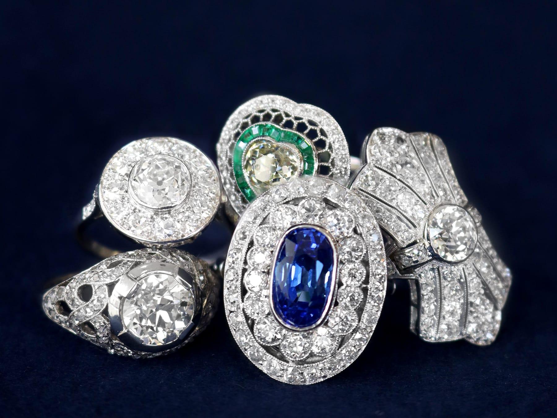 da uomo o donna Anello antico con cluster di diamanti da 2,37 carati in platino - CIRCA 1930 in vendita