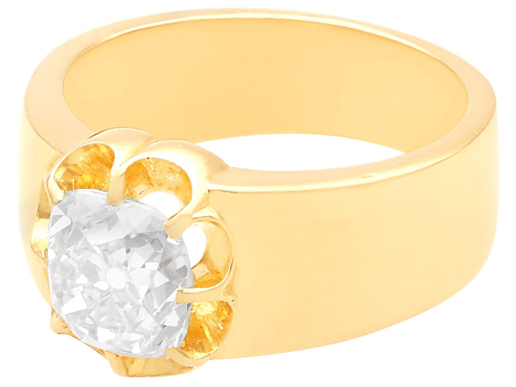 Antiguo Anillo de Compromiso Solitario Unisex de Diamantes de 2,38 quilates y Oro Amarillo de 18k en venta 1