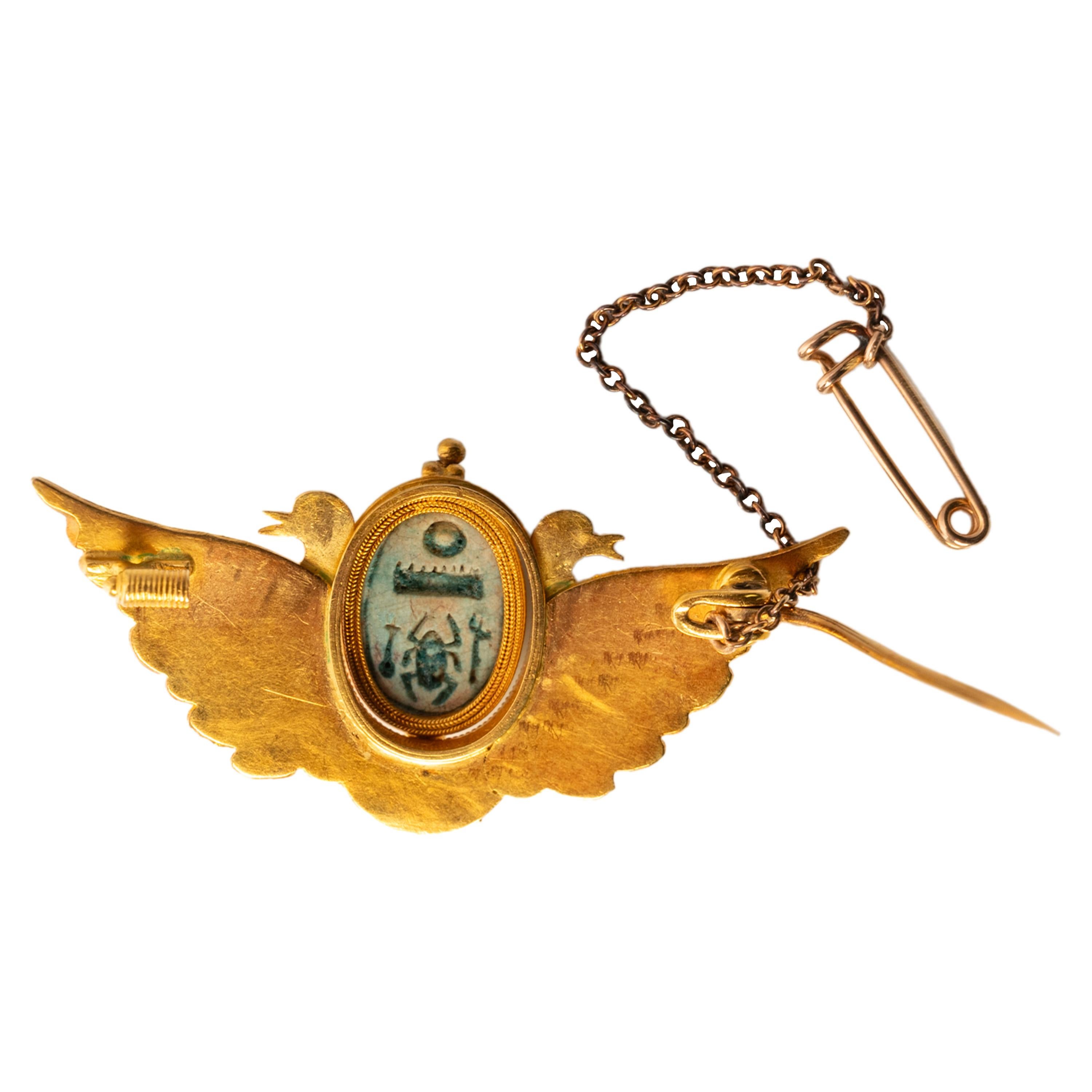 Néo-égyptien Cesare Tombini Broche pendentif scarabée néo-égyptien ancienne en or 24 carats, 1870 en vente