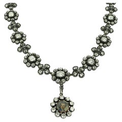 Collana antica di diamanti a forma di viola del pensiero da 24,00 carati