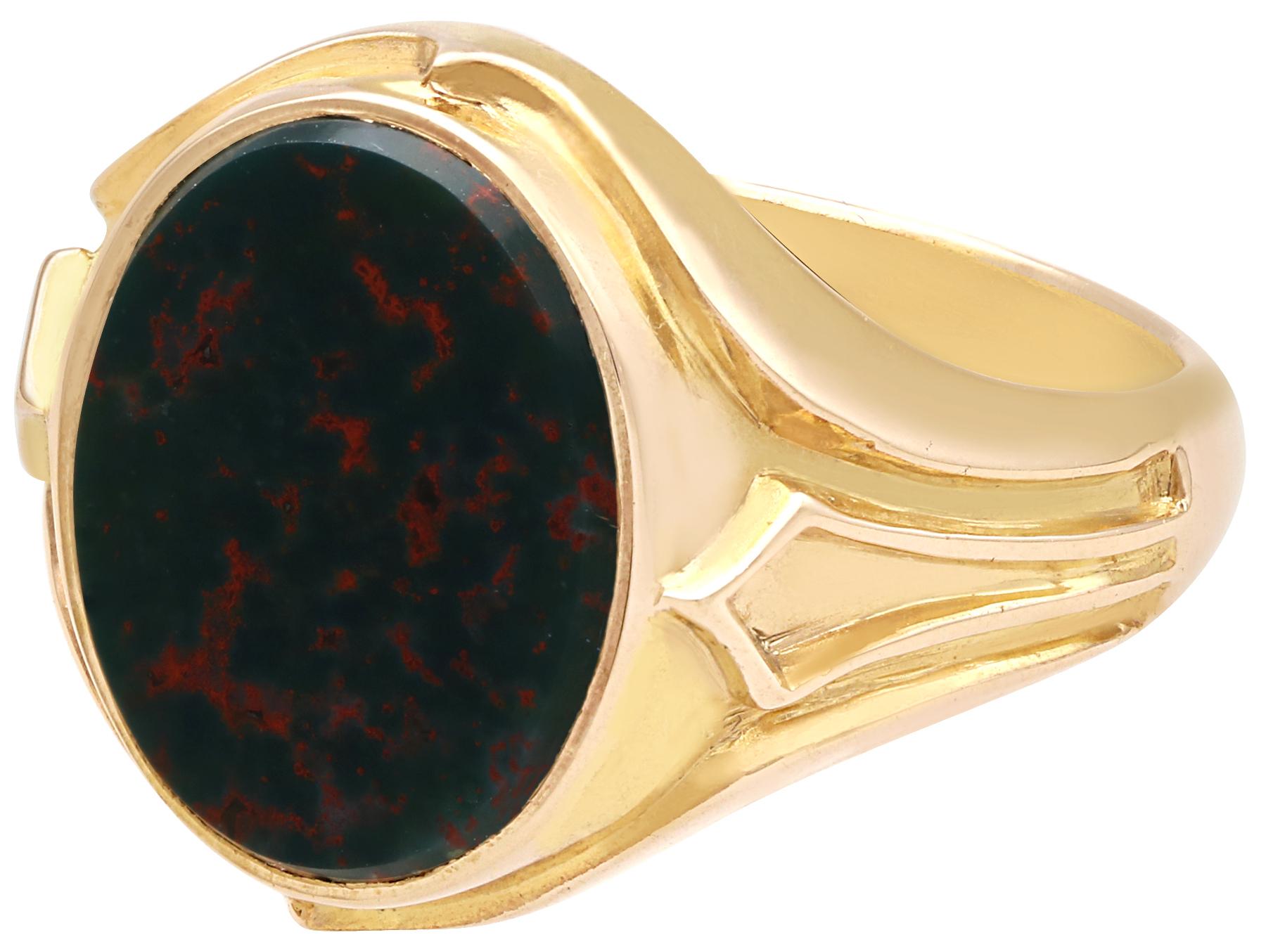 Anillo antiguo de piedra de sangre de 2,42 quilates y oro amarillo de 14 quilates en venta 2