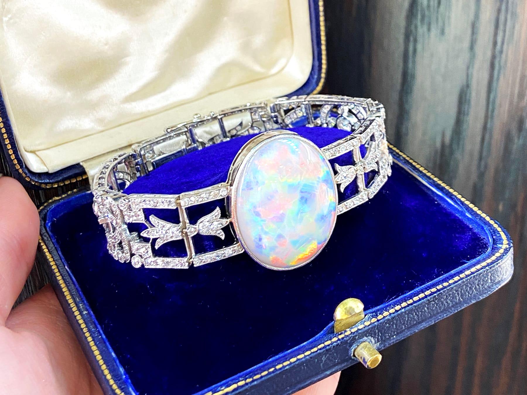 Antikes Platinarmband mit 24,66 Karat Opal im Ovalschliff und 9,81 Karat Diamanten im Angebot 8