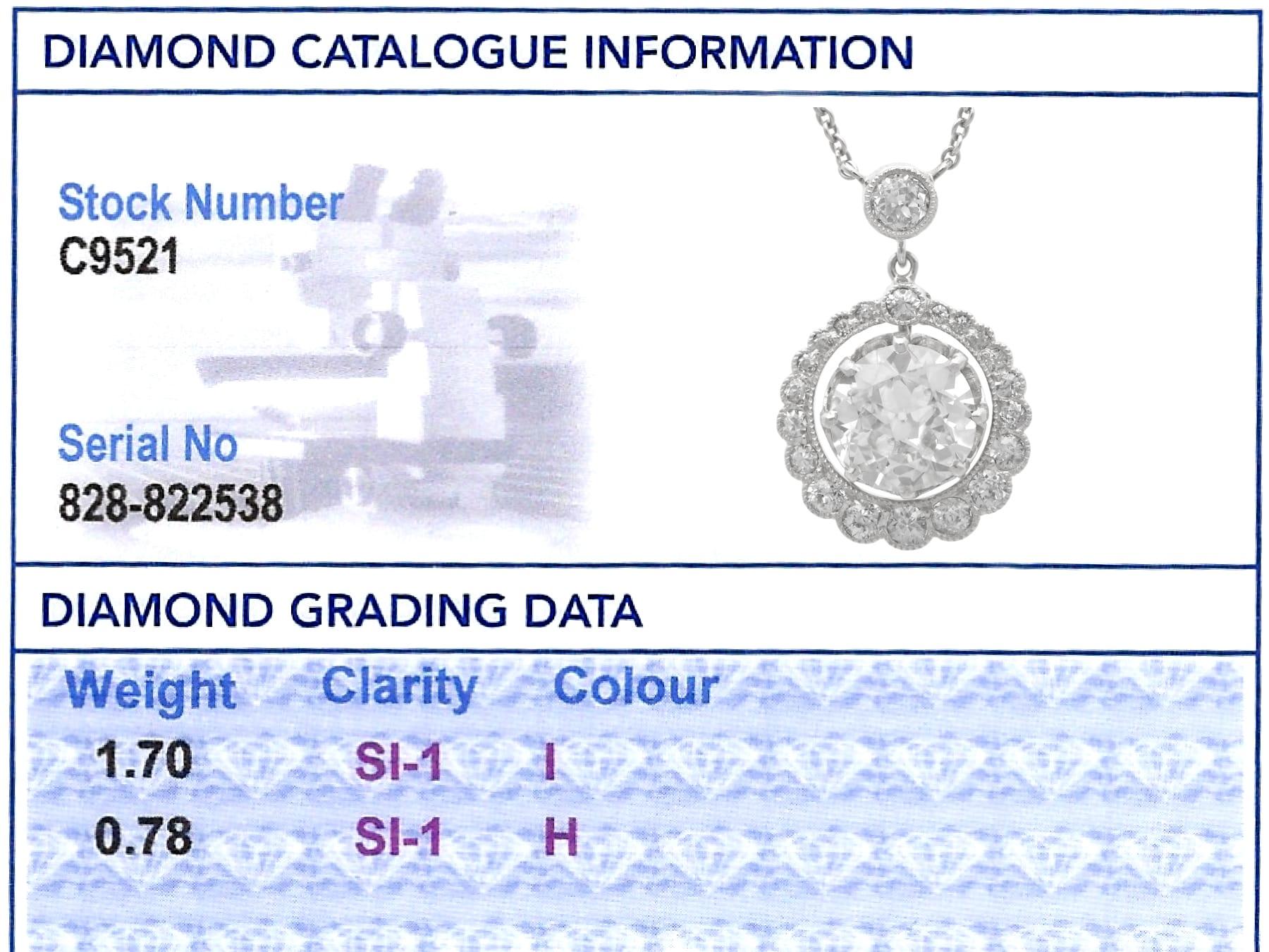 Antico ciondolo con diamante da 2,48 carati e aureola in platino Circa 1920 in vendita 8