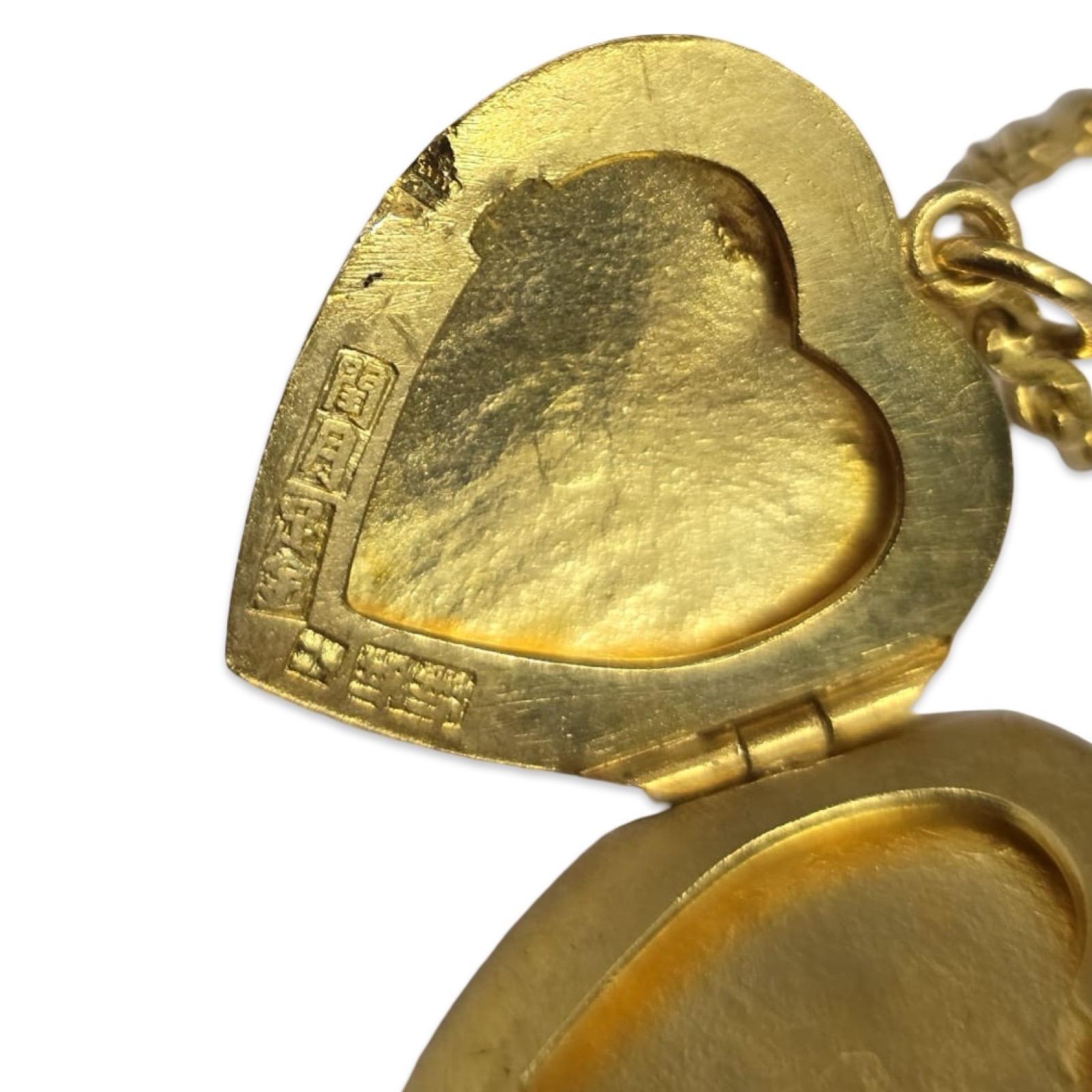 Collier ancien en or 24K avec médaillon en forme de coeur en forme de Koi chinois et script de santé en vente 5