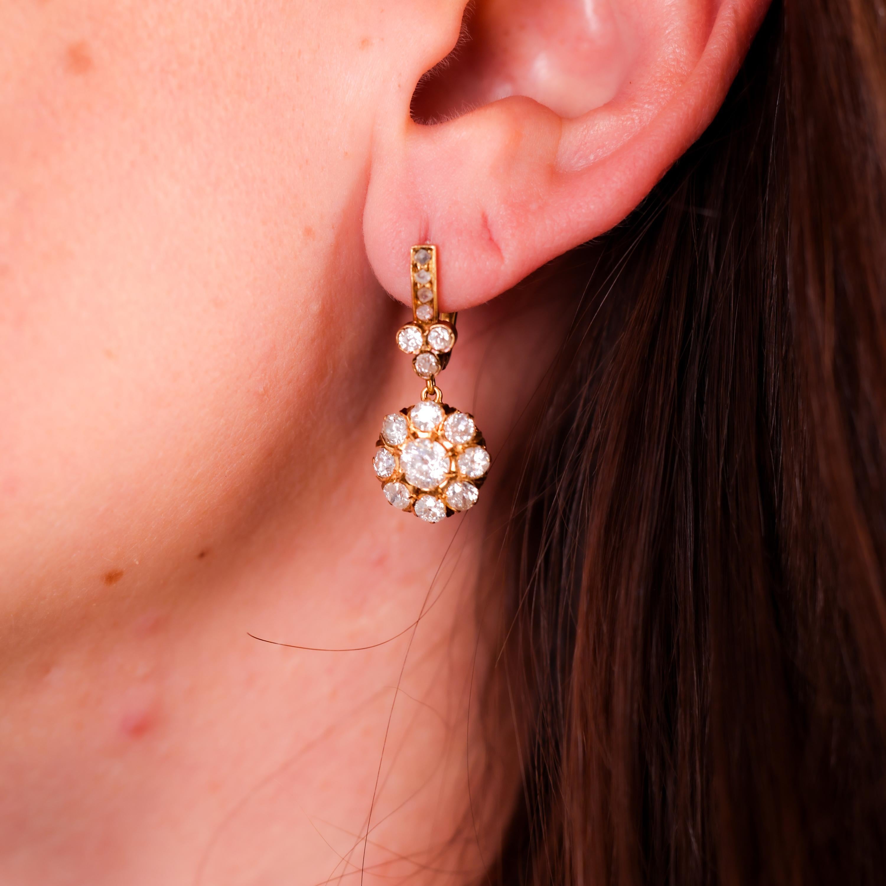 Old European Cut Antique 2.5 Carat Total Weight Diamond 18K Yellow Gold Drop Earrings