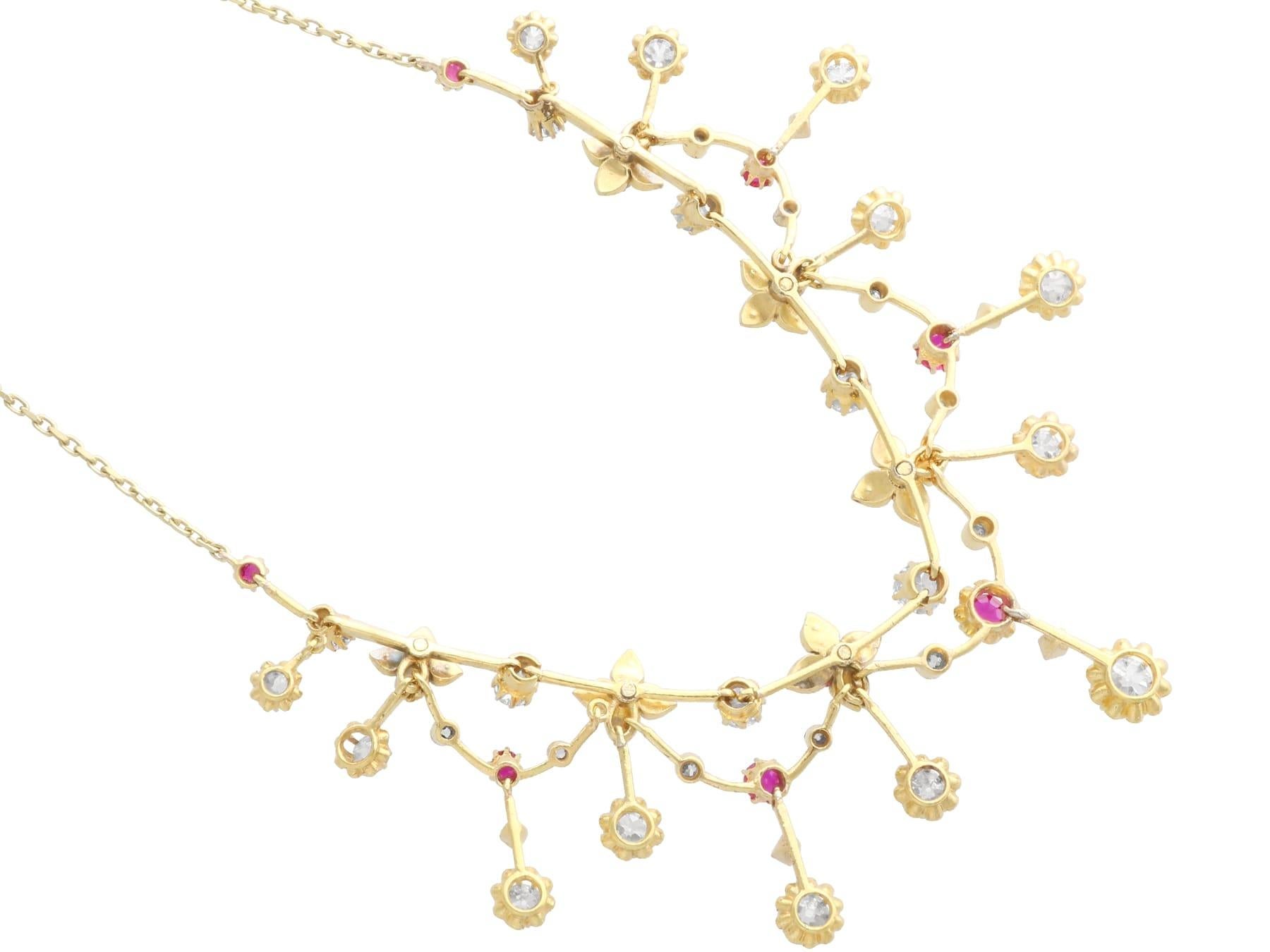 Collier ancien en or jaune 18k, rubis 2,50 carats et diamant 4,70 carats Circa 1890 en vente 1