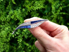 Antike 2,54 Karat Saphir, 3,25 Karat Diamant und Platin-Blattbrosche Circa 1930