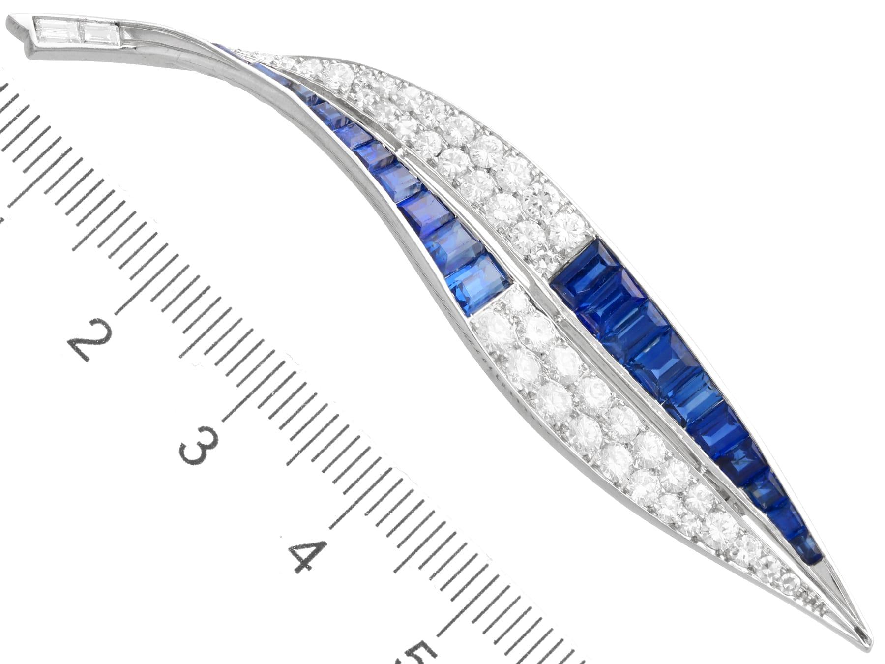 Antique 2.54Ct Sapphire, 3.25Ct Diamond and Platinum Leaf Brooch Circa 1930 For Sale 4