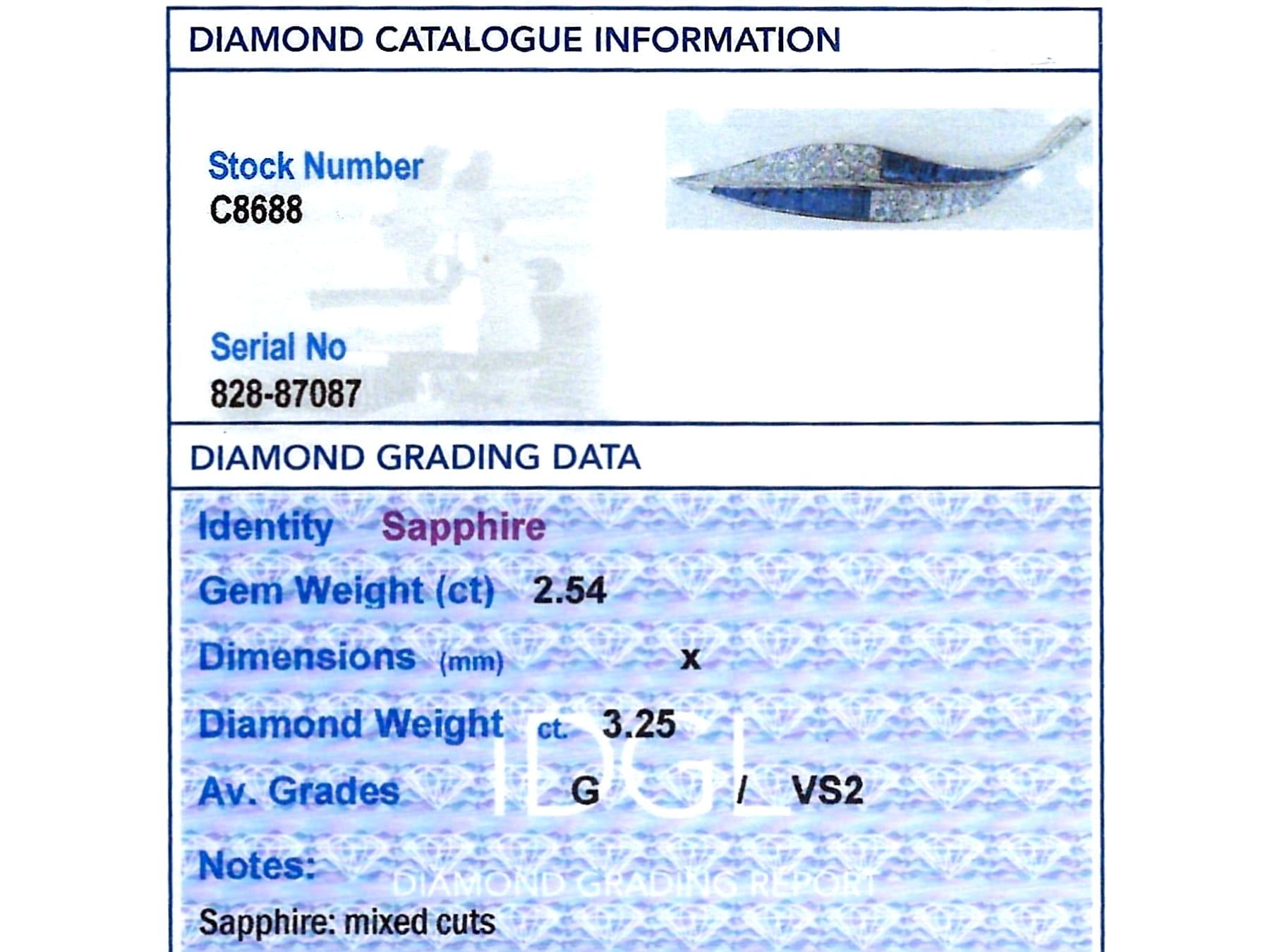 Antique 2.54Ct Sapphire, 3.25Ct Diamond and Platinum Leaf Brooch Circa 1930 For Sale 5