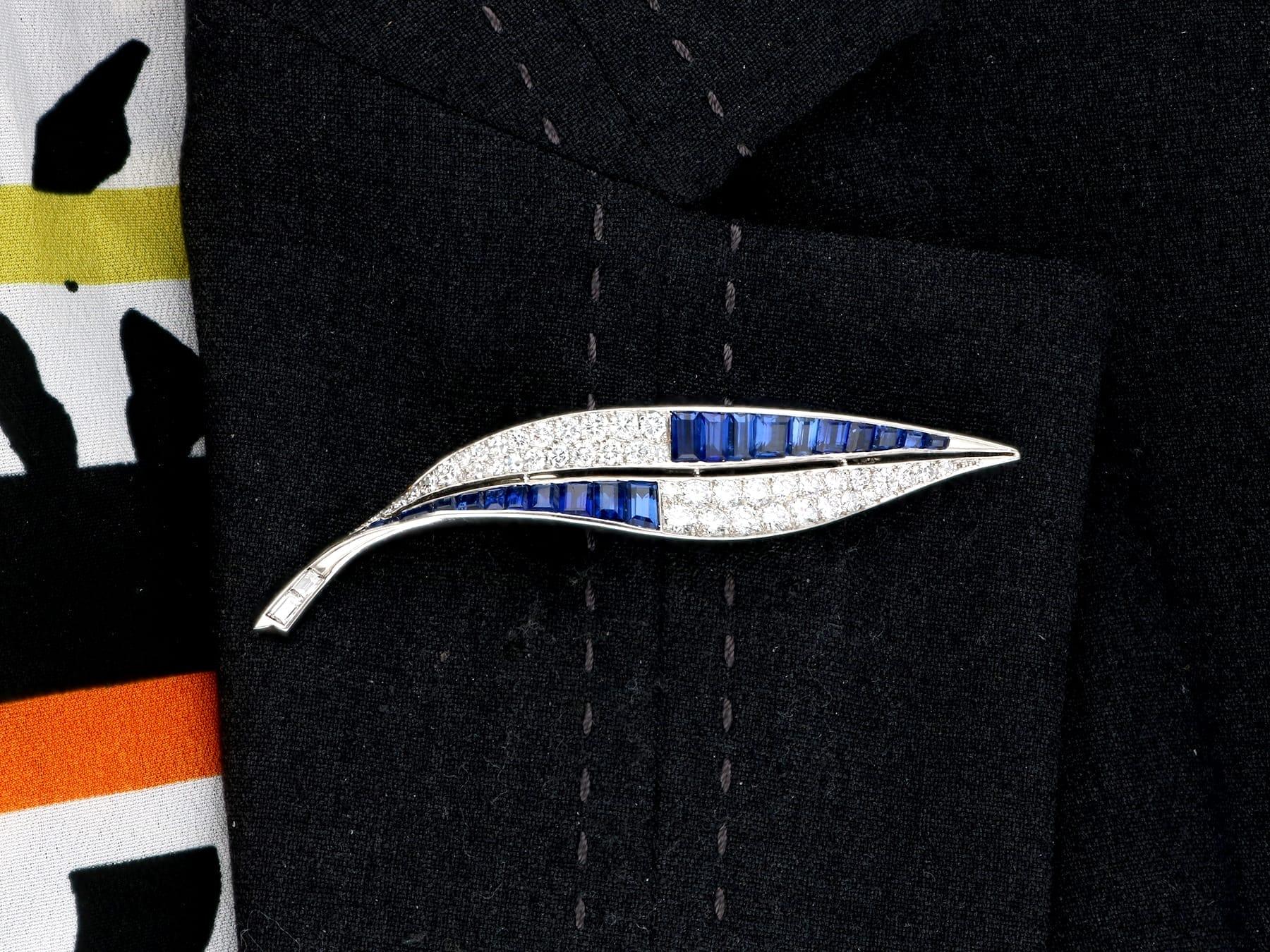 Antique 2.54Ct Sapphire, 3.25Ct Diamond and Platinum Leaf Brooch Circa 1930 For Sale 6