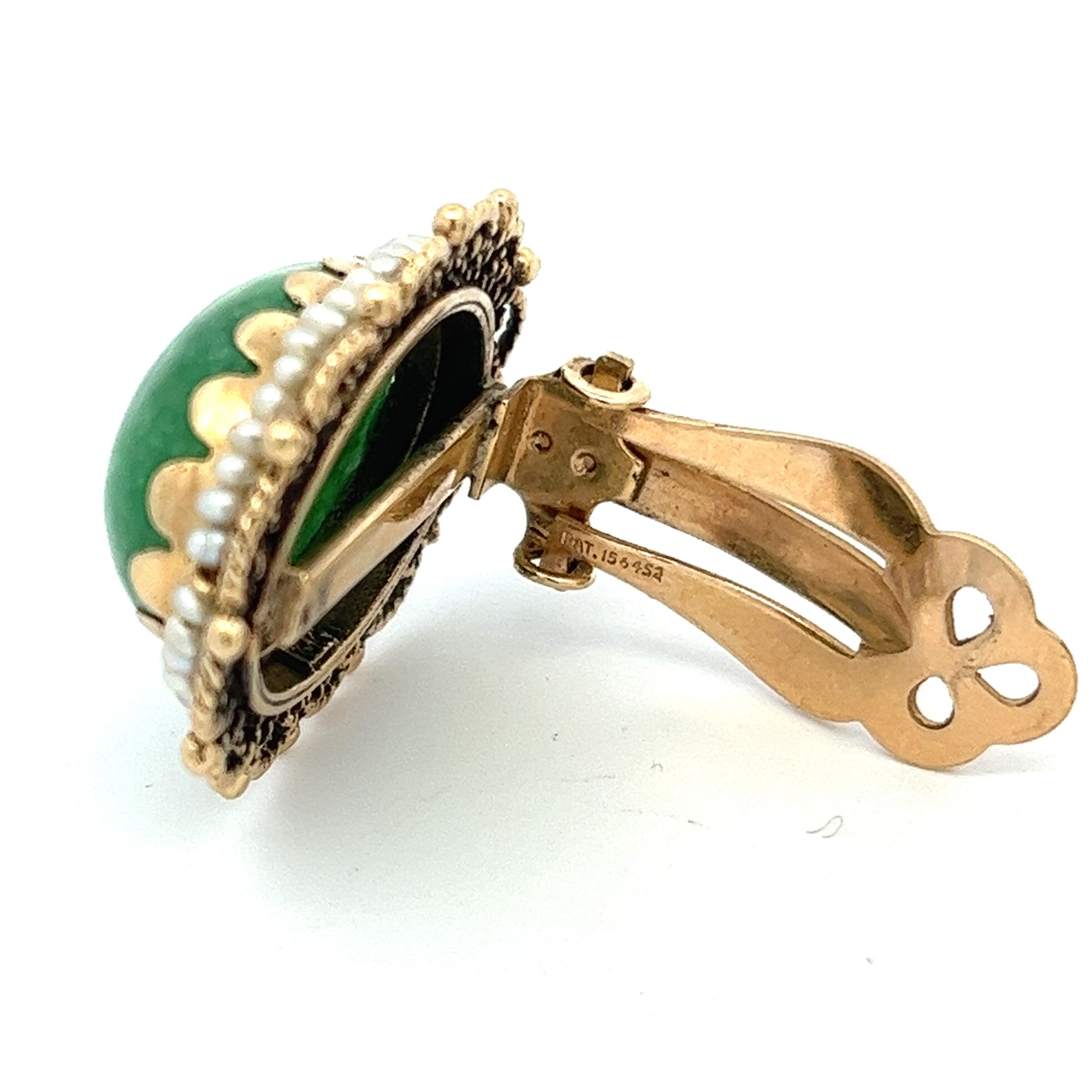 Antique 25.7 Carat Jade and Pearl 14 Karat Yellow Gold Clip on Earrings  In Good Condition In Fairfield, CT