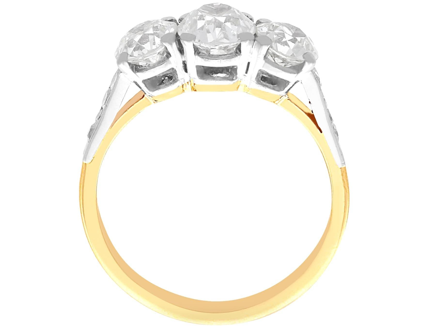 Antique 2.63Ct Diamond and 18k Yellow Gold Trilogy Ring Circa 1925 For Sale 1