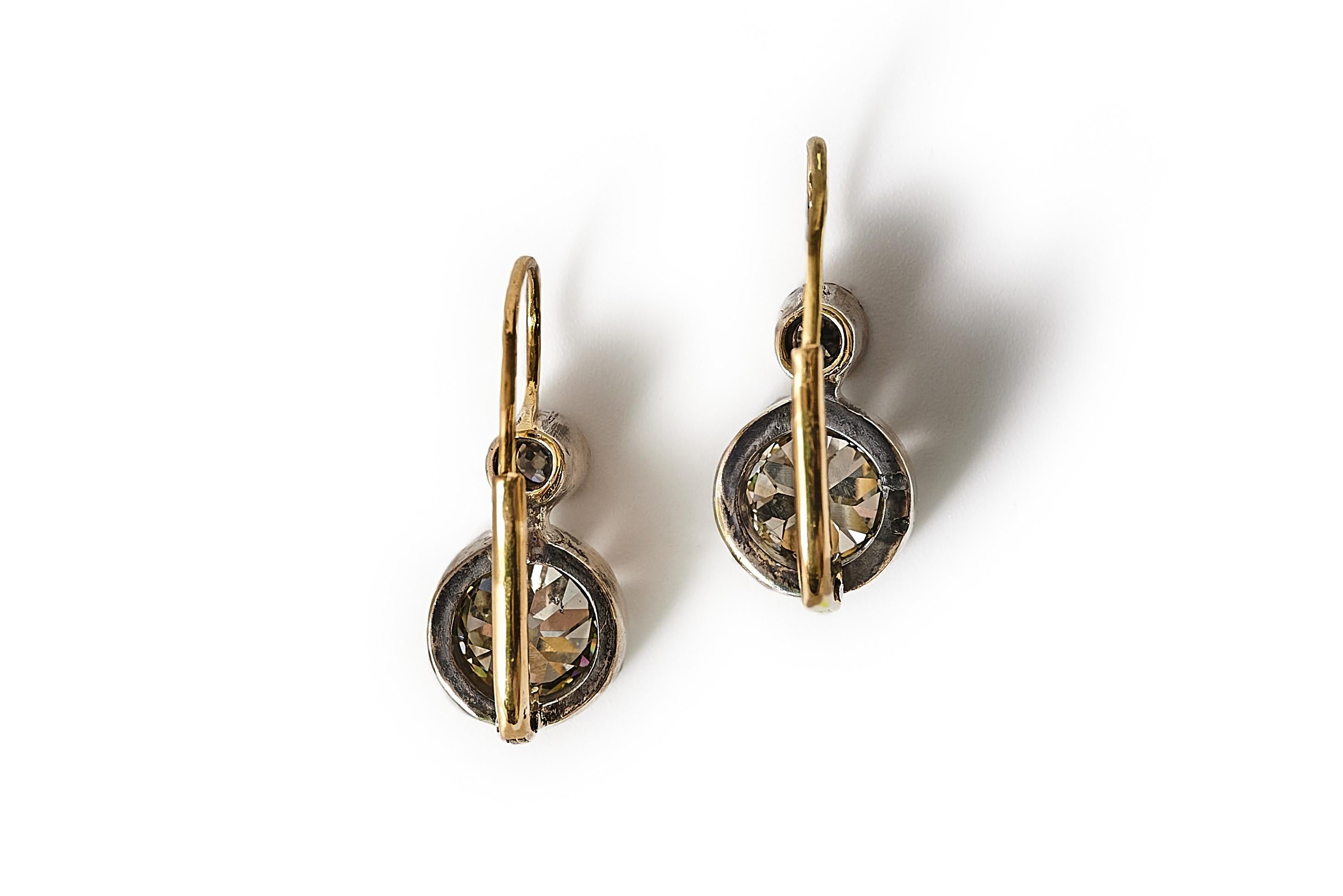Pendientes antiguos de diamantes talla europea antigua dormeuse de 2,74 ct Corte europeo antiguo en venta