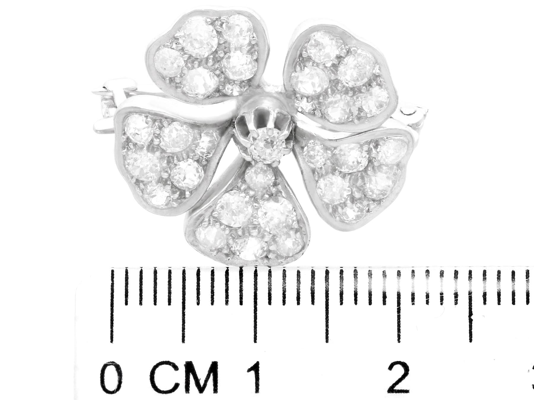 Antique 2.75 Carat Diamond and White Gold Floral Brooch For Sale 2