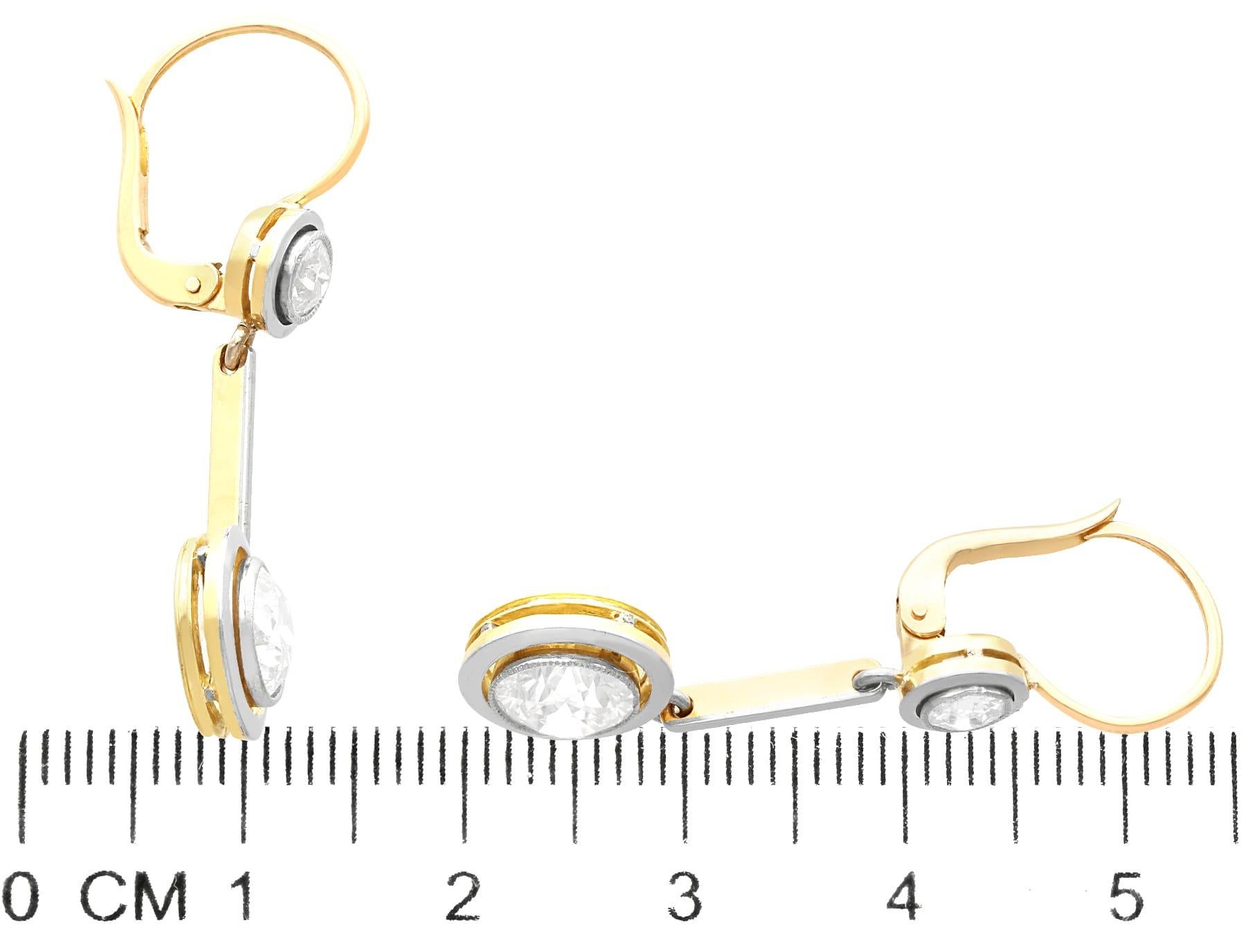 1920s 2.75 Carat Diamond Drop Earrings in Yellow Gold For Sale 3