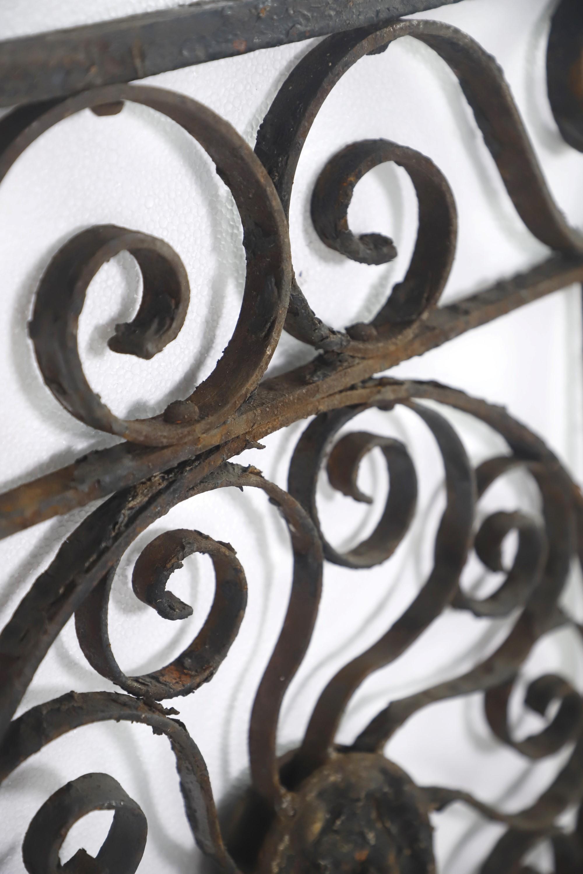 American Antique Pinwheel Design Wrought Iron Fence Panel For Sale