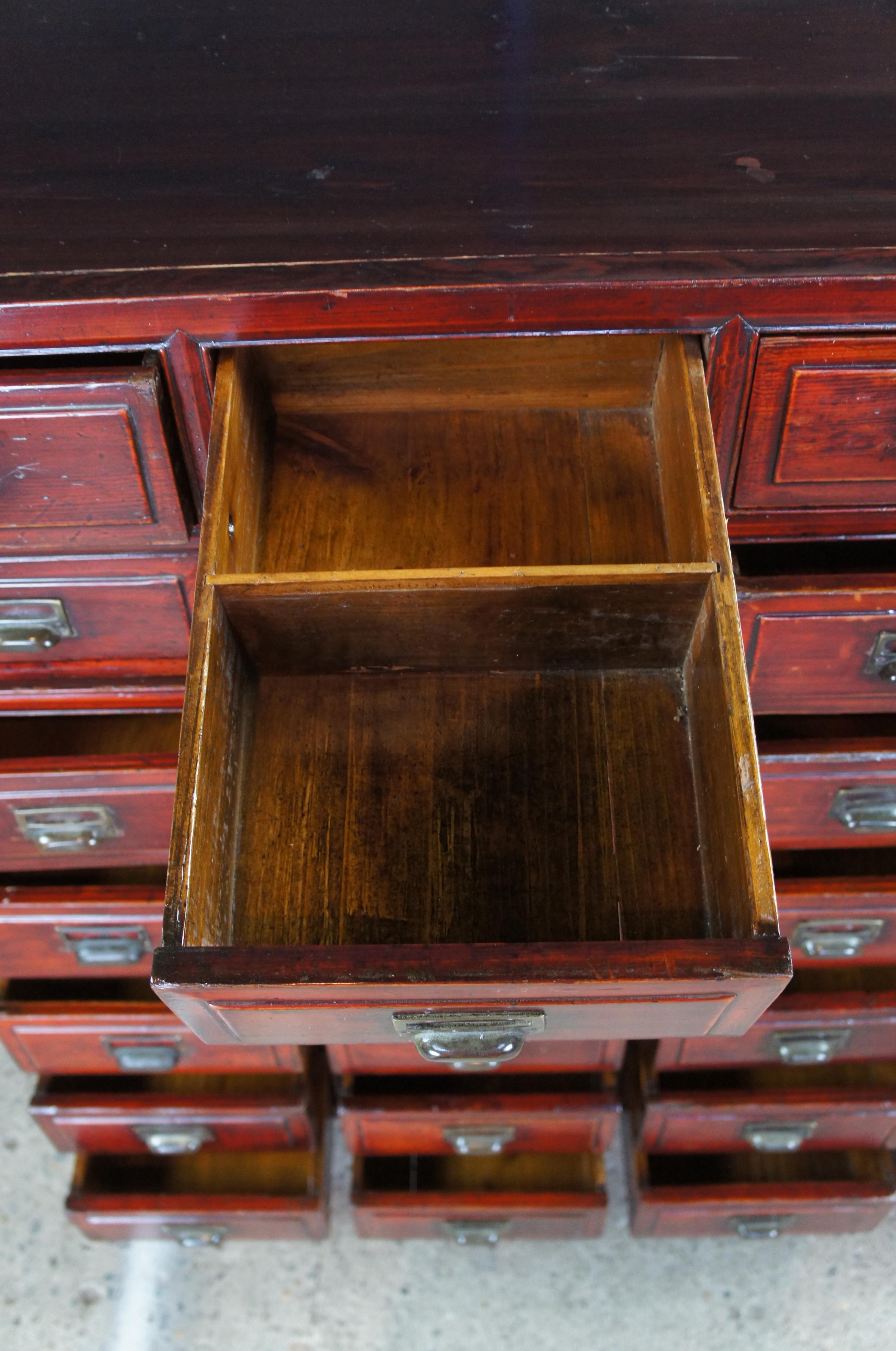 Antique 28 Drawer Chinese Elm Apothecary Chest Medicine Cabinet Console Filing In Good Condition In Dayton, OH