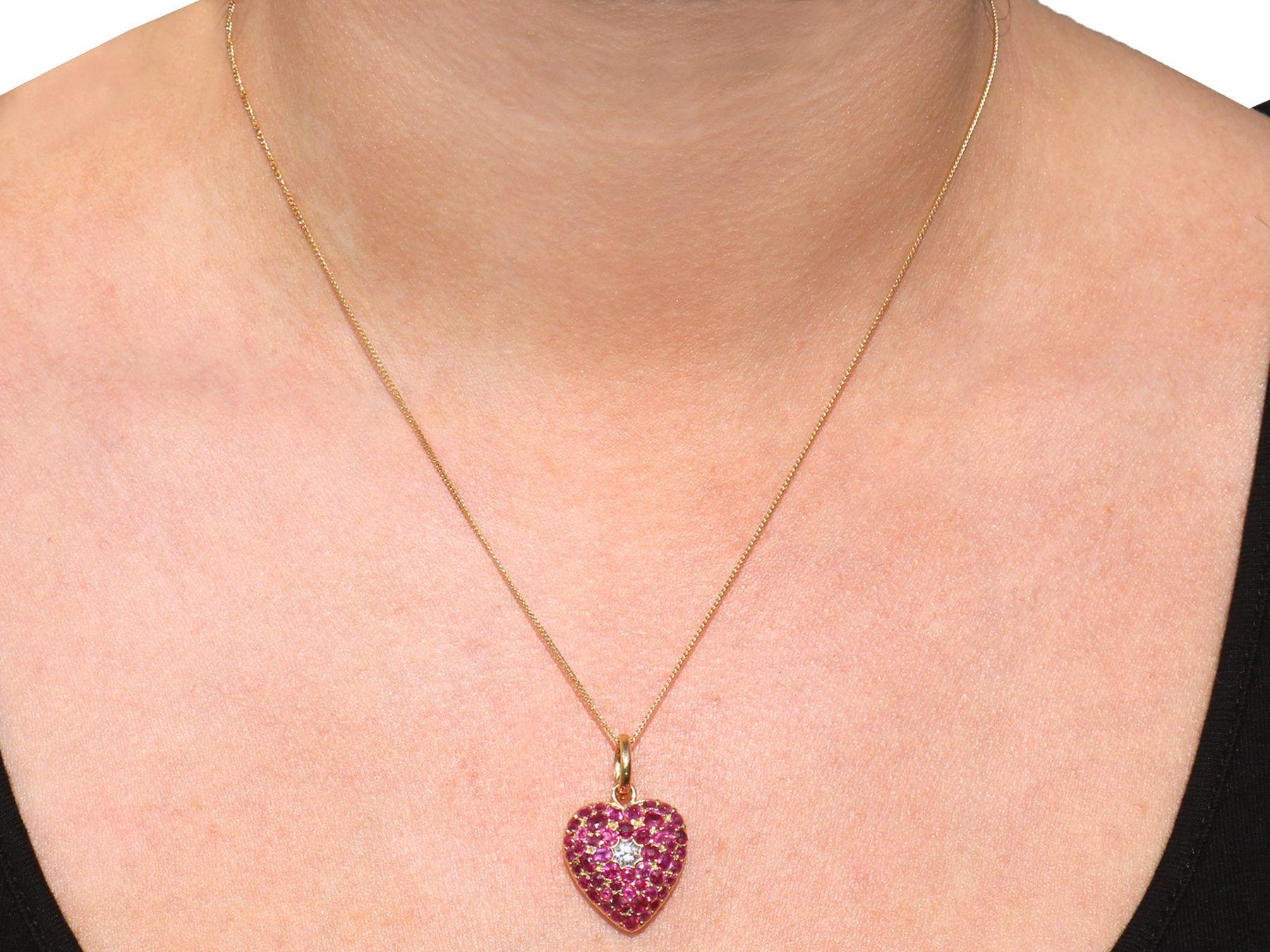 Women's or Men's Antique 2.80 Carat Ruby and 0.28 Carat Diamond Yellow Gold Heart Pendant Locket