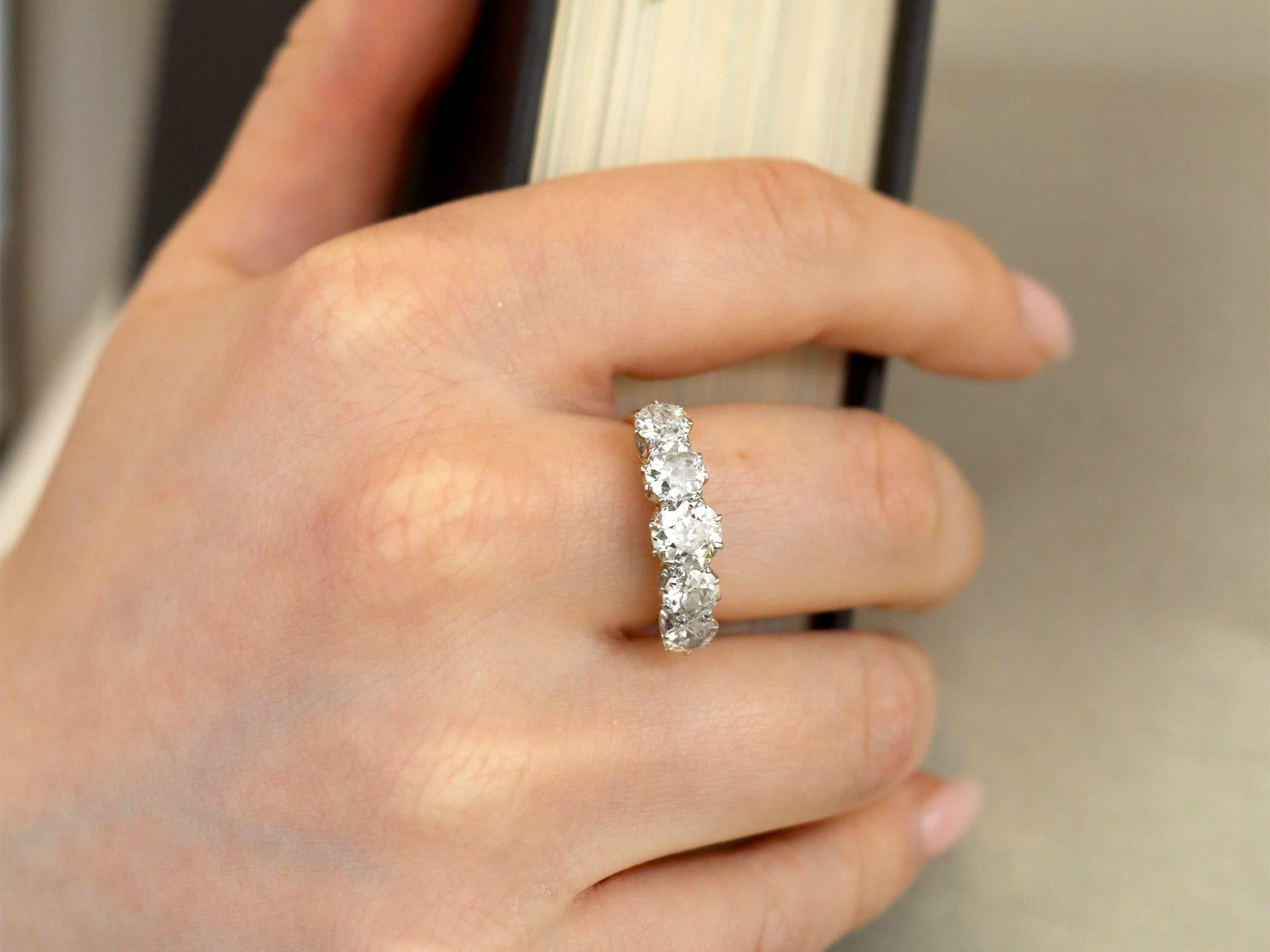 Antiker 2,83 Karat Diamant und 18k Gelbgold Fünf Stein Ring CIRCA 1930 im Zustand „Hervorragend“ im Angebot in Jesmond, Newcastle Upon Tyne