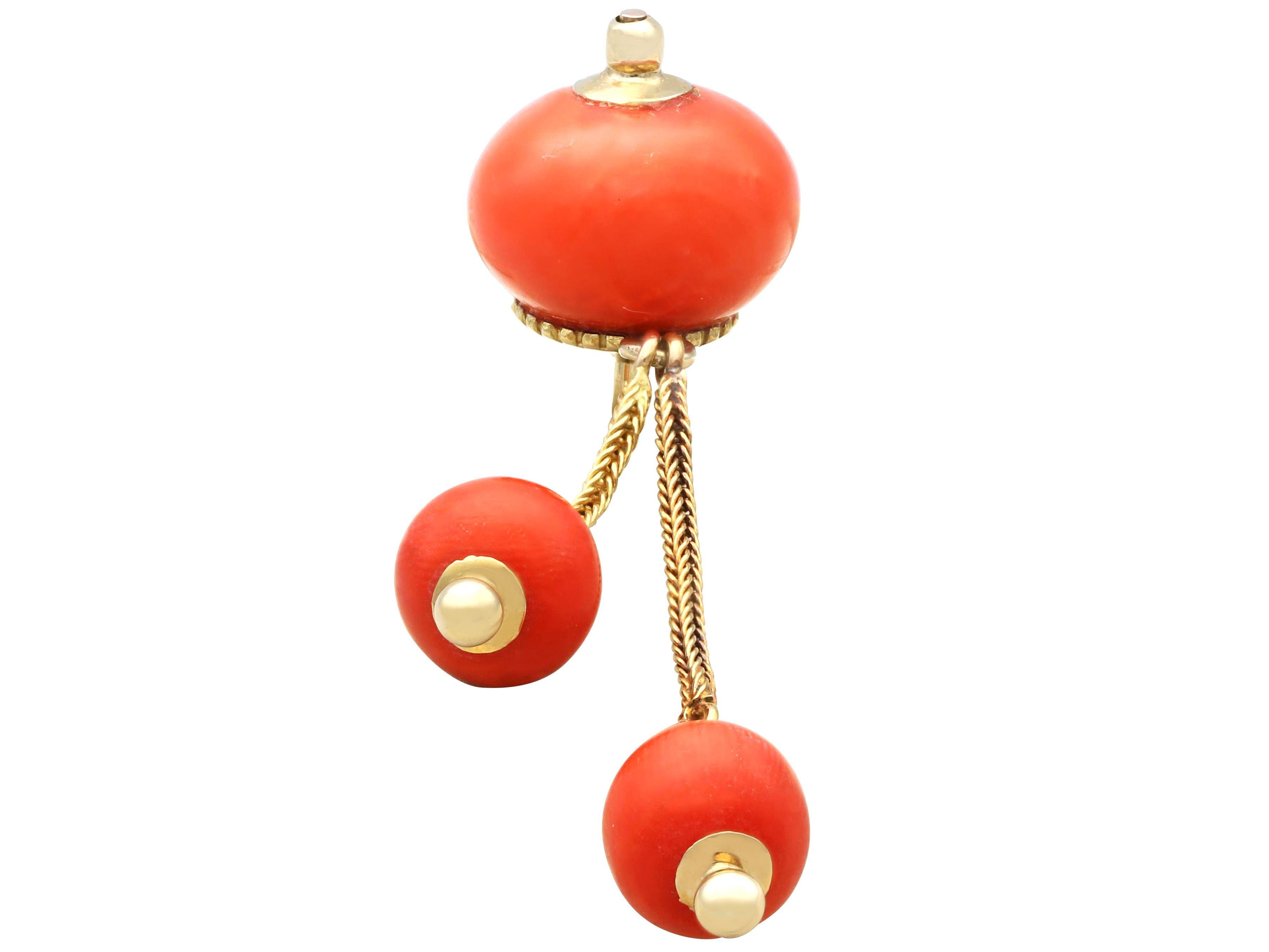 Round Cut Antique 29.00 Carat Coral and 18 Carat Yellow Gold Drop Earrings For Sale