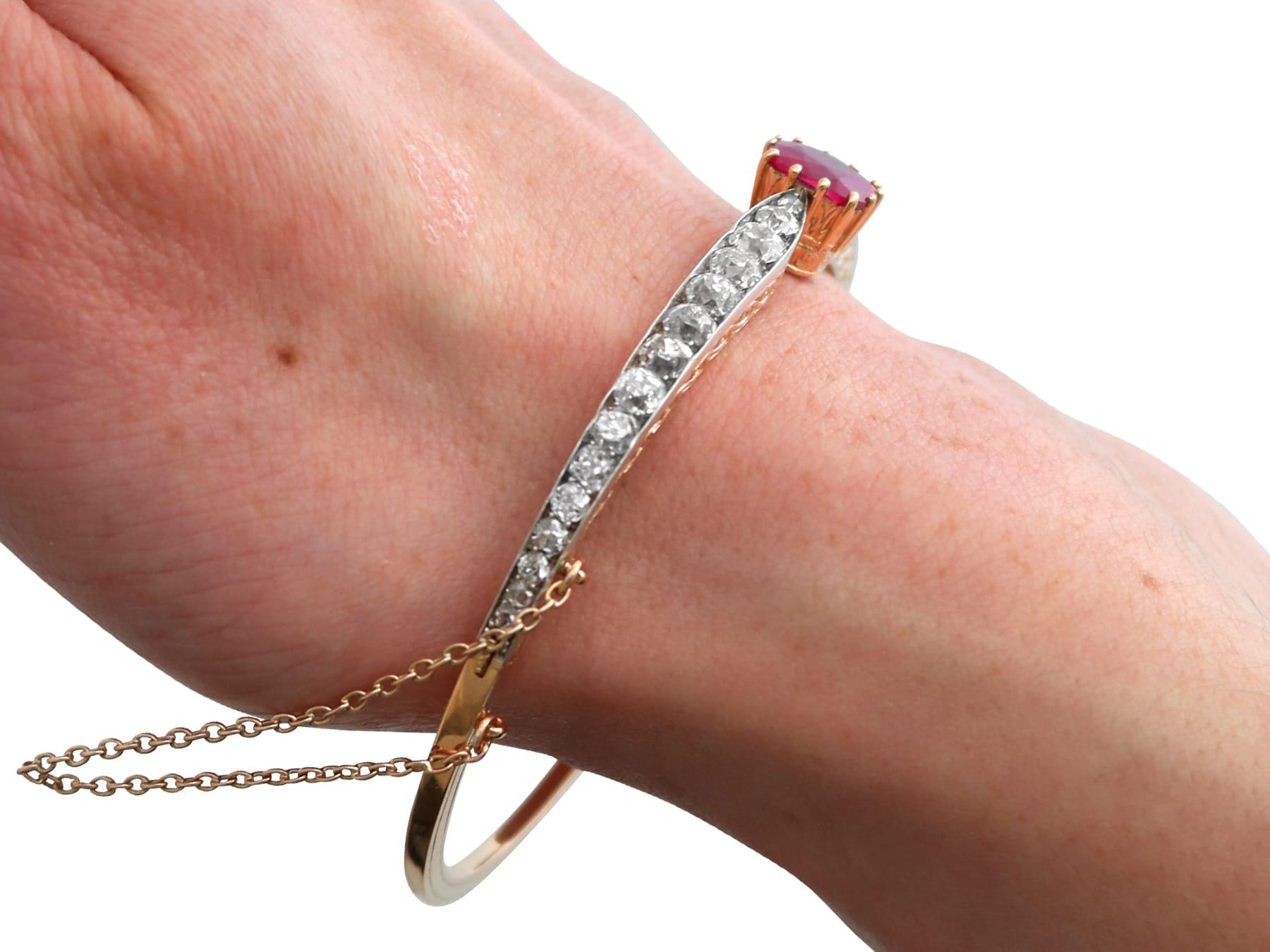 Brazalete antiguo de oro rosa de 18 quilates con rubí de 2,90 quilates y diamantes de 4,12 quilates - Circa 1890 en venta 9