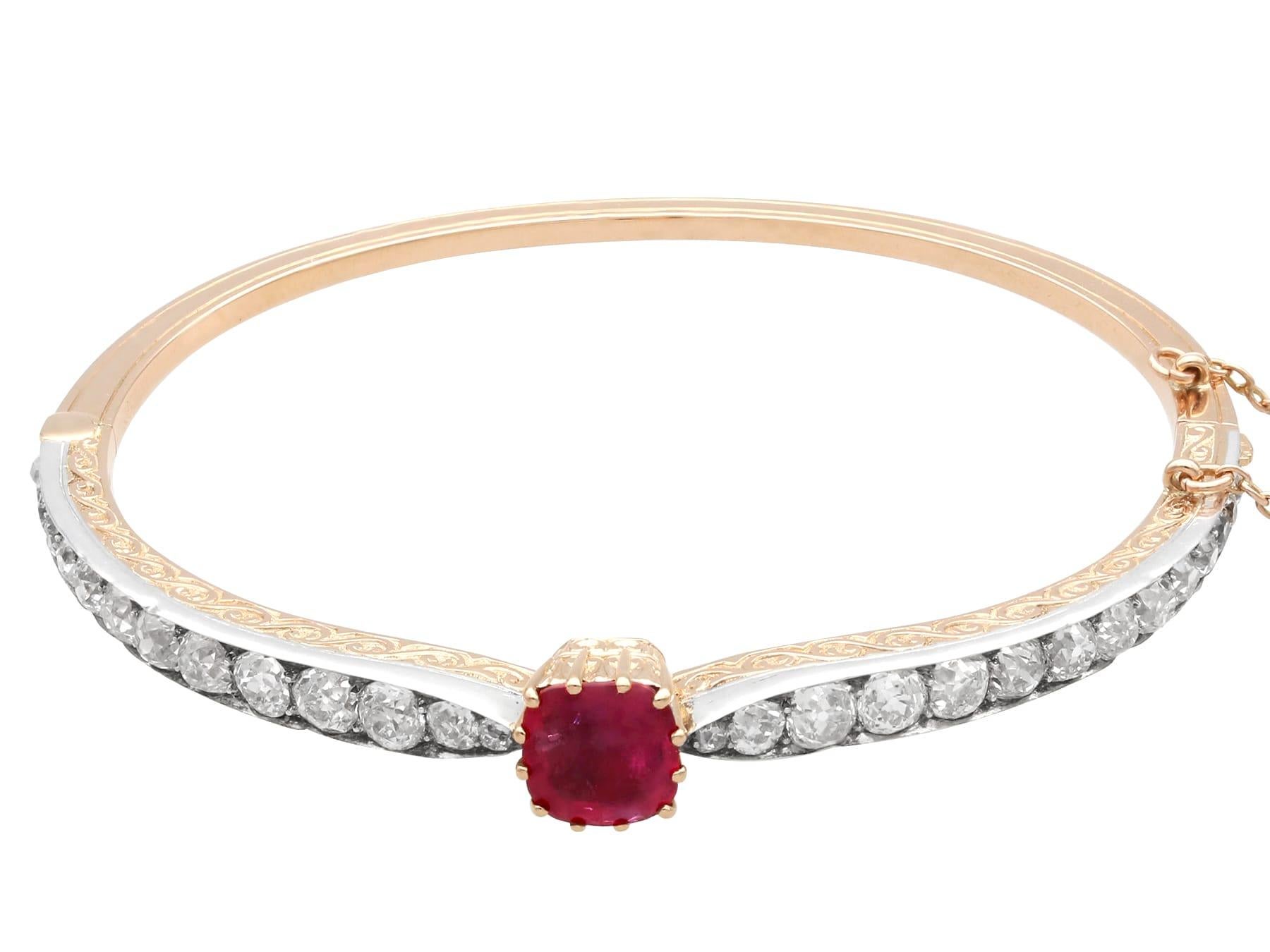Femenino o masculino Brazalete antiguo de oro rosa de 18 quilates con rubí de 2,90 quilates y diamantes de 4,12 quilates - Circa 1890 en venta