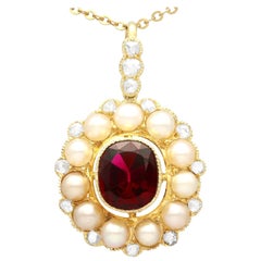 Pendentif ancien en or jaune 12 carats, perles, grenat 2,96 carats et diamant 0,72 carat