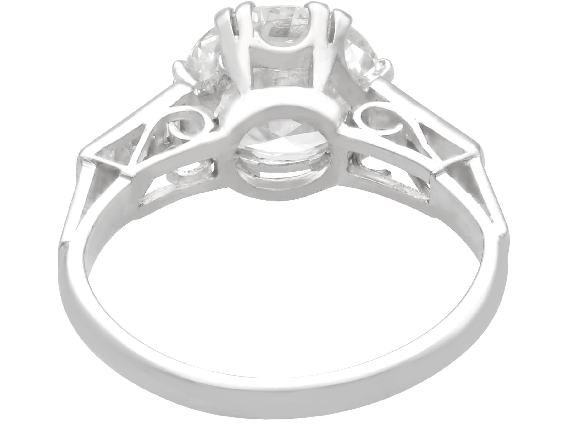 Bague solitaire ancienne en platine et diamant de 2,99 carats, c. 1935 Unisexe en vente
