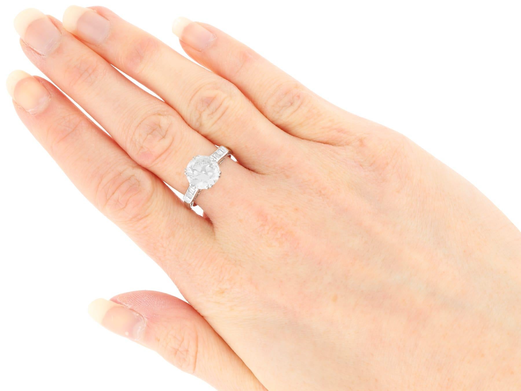 Bague solitaire ancienne en platine et diamant de 2,99 carats, c. 1935 en vente 2