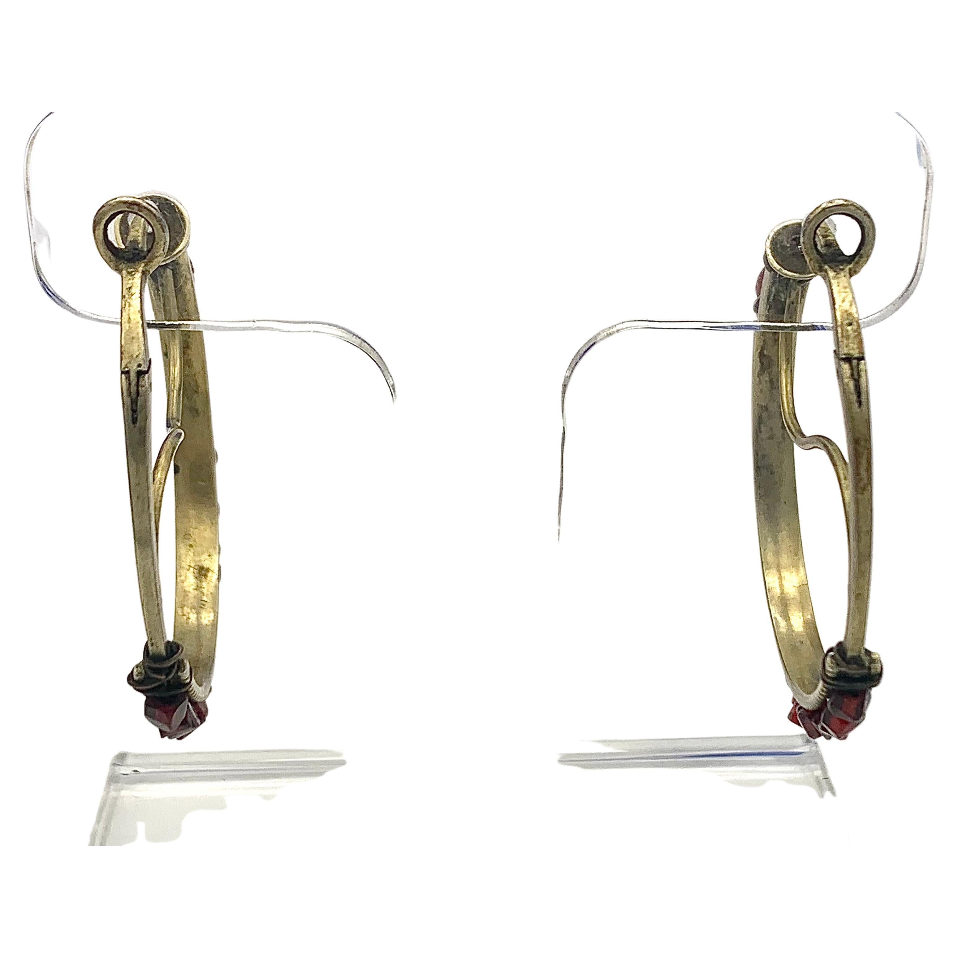 Antique 2nd Quarter 19th Century Garnet Square Beads Hoop Earrings Silver Gilt  In Good Condition For Sale In Munich, Bavaria