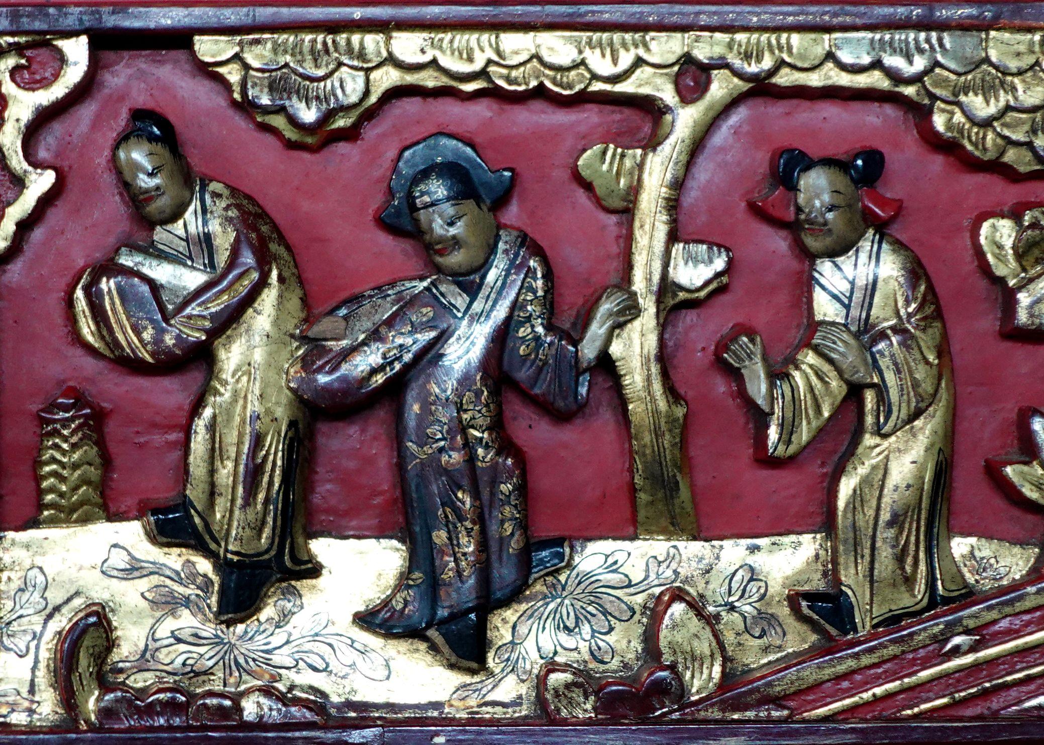 3 panneaux architecturaux anciens de statues chinoises sculptées et dorées en vente 6