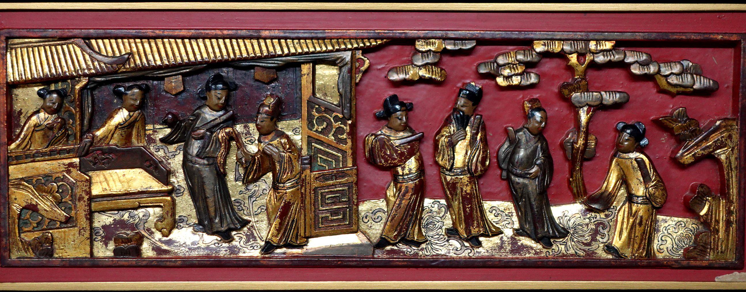 Antique 3 Architectural Panels of Chinese Carved Gilt Statue Group For Sale 2