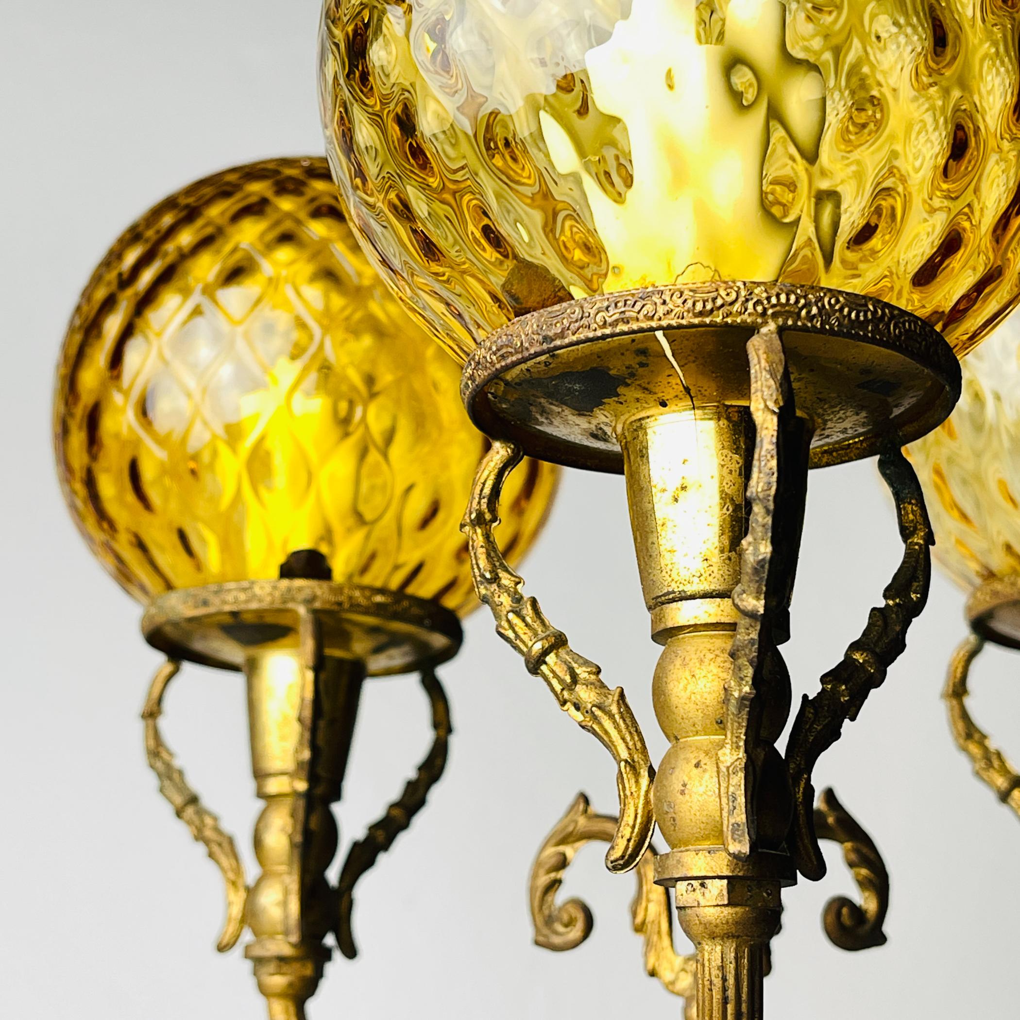20th Century Antique 3 arm table lamp Hunting by C. Florentine, Italy 1950s For Sale