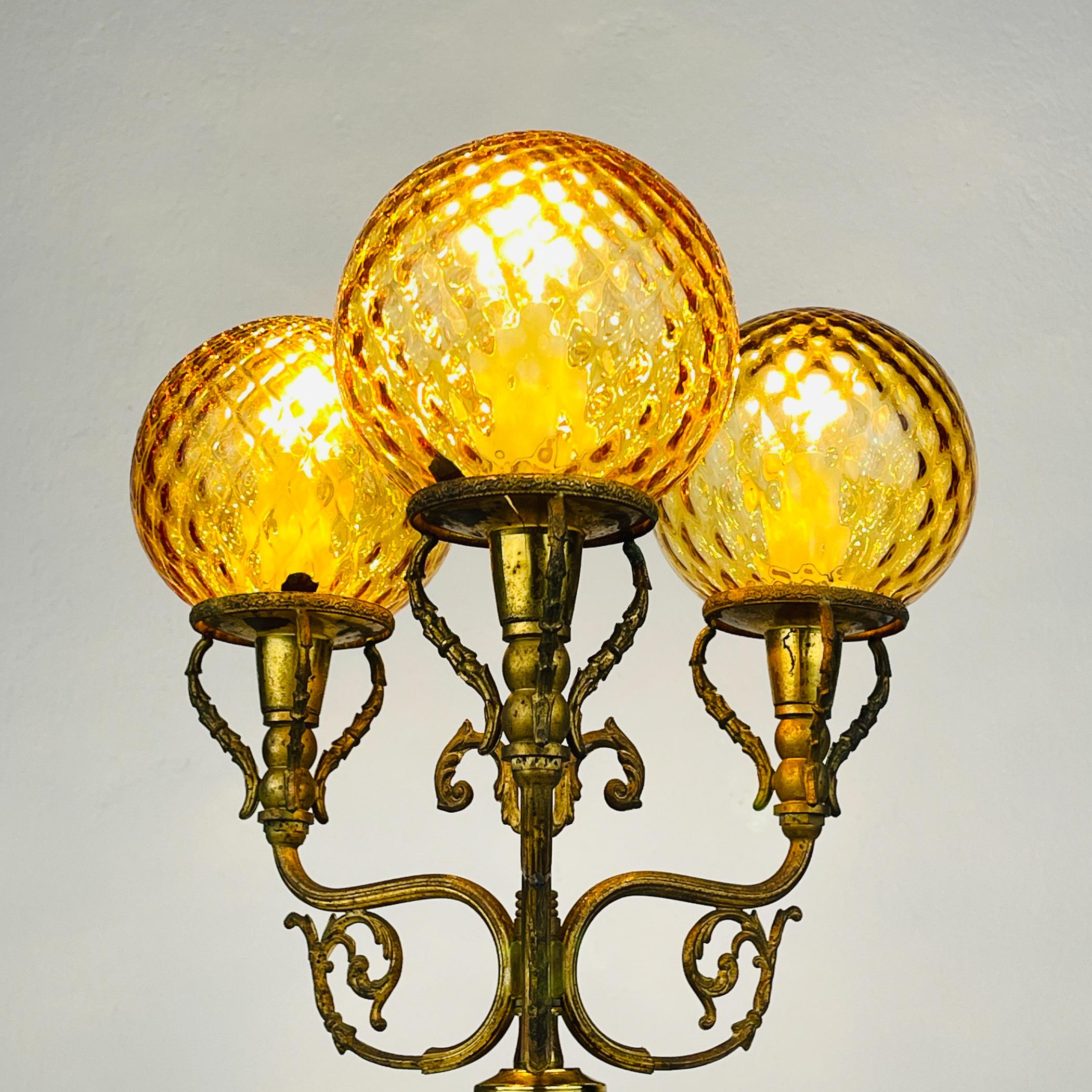 Antique 3 arm table lamp Hunting by C. Florentine, Italy 1950s For Sale 1