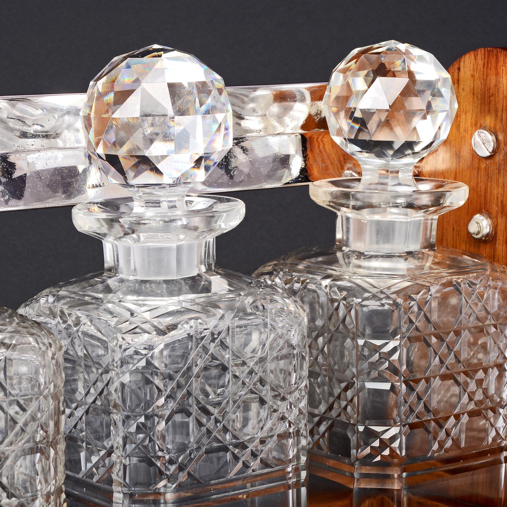 Antique 3-Bottle Satinwood and Silver-Plated Tantalus In Good Condition In London, GB